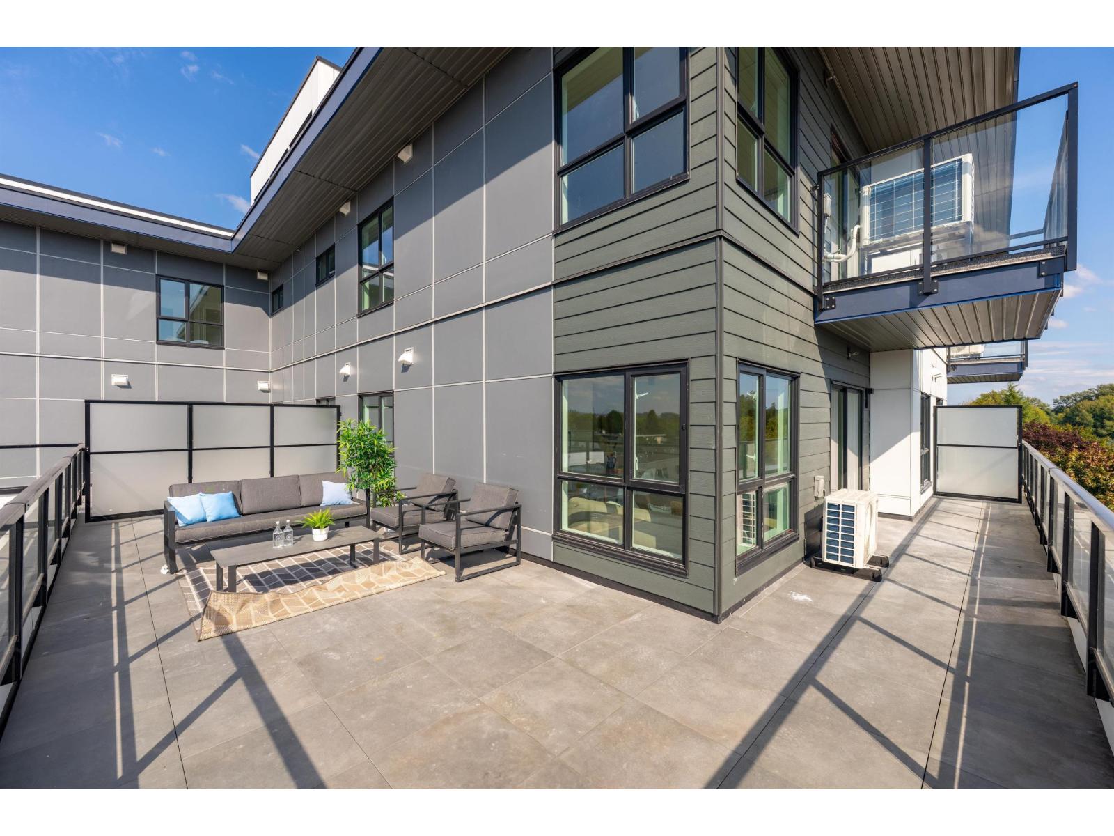 503 5398 207 STREET Langley British Columbia Canada Sale residential Don Evanson HomeLife Benchmark Realty Corp.