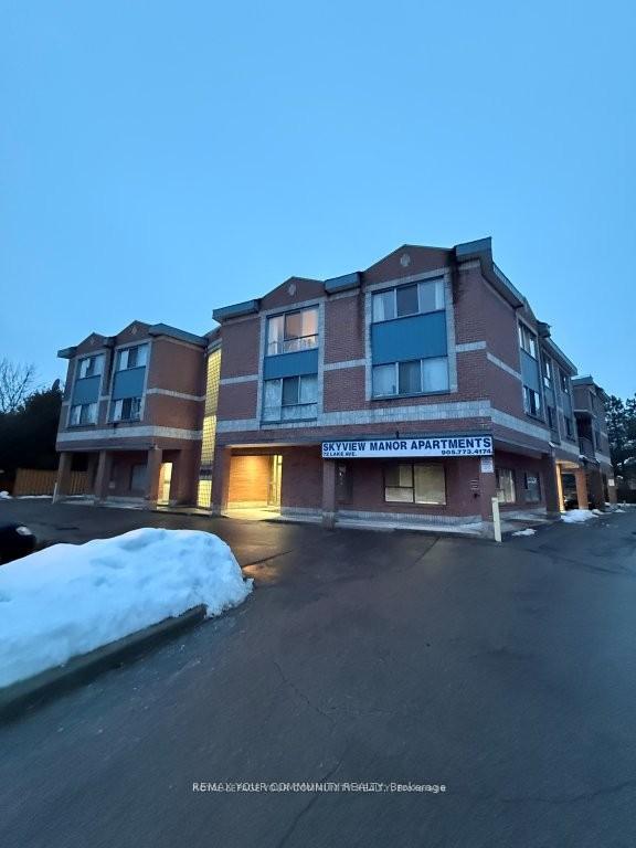 203 - 72 Lake Avenue Richmond Hill Ontario Canada Rent residential Edith Da Costa   Re/Max Your Community Realty, Brokerage