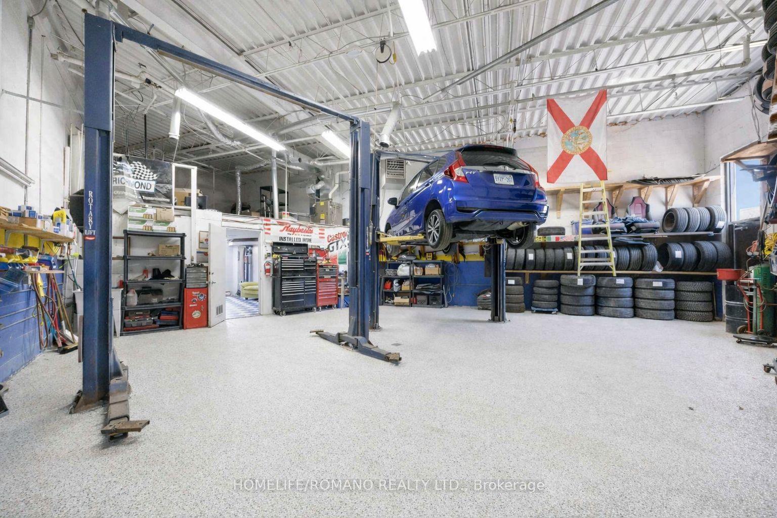 35 - 101 Toro Road Toronto Ontario Canada Sale commercial Michael Alfano HomeLife/ROMANO Realty Ltd., Brokerage