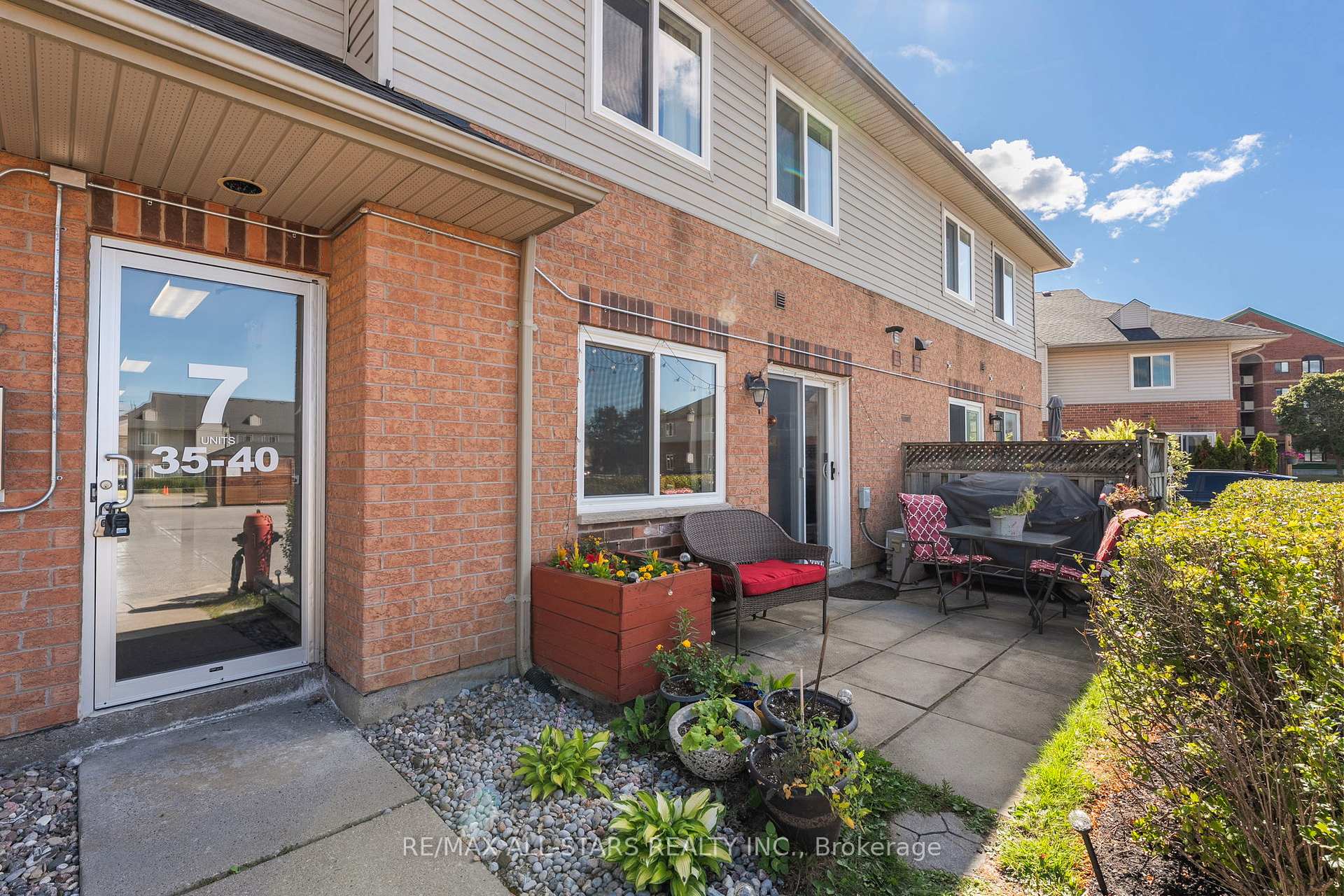 36 - 1 Testa Road Uxbridge Ontario Canada Sale residential Gwen Layton Coldwell Banker - R.M.R. Real Estate, Brokerage*