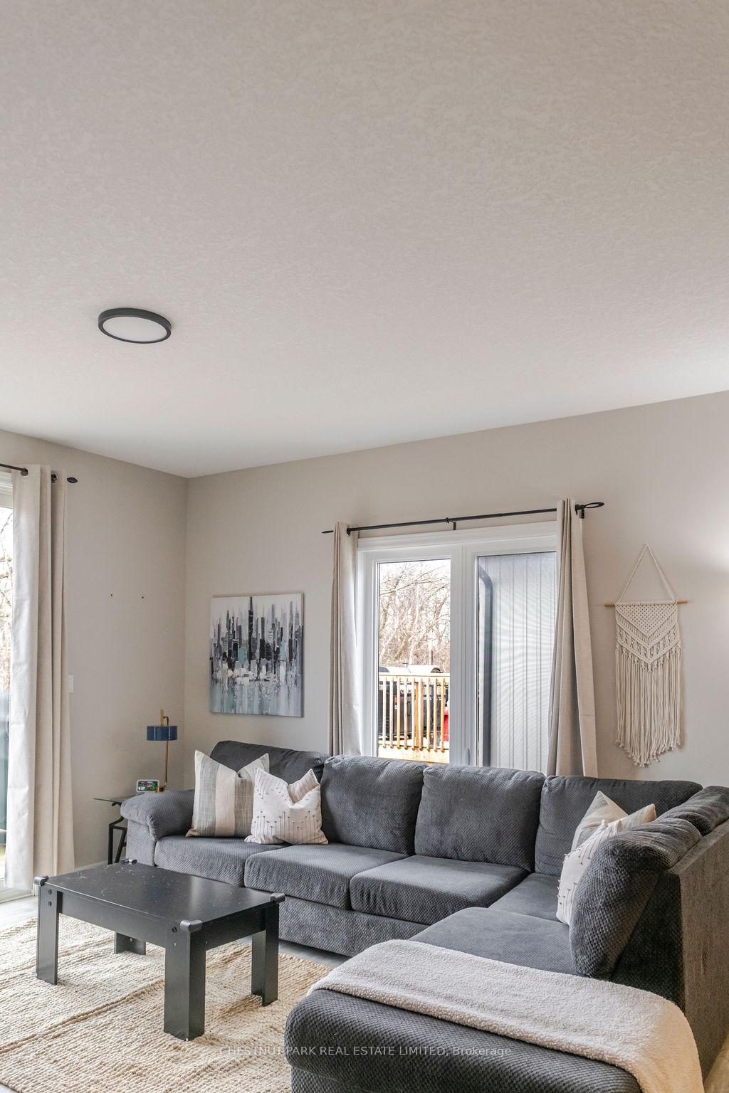 2 Bedroom Villa/Townhouse's Image 10