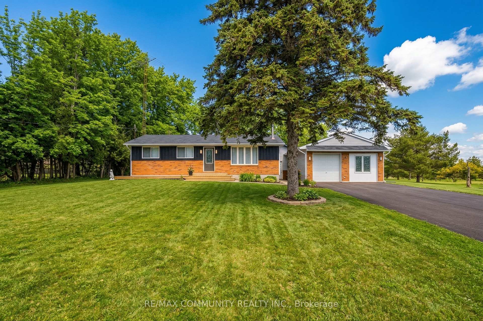 11490 Simcoe Street Scugog Ontario Canada Sale residential Vignes Sinnadurai RE/MAX Community Realty Inc, Brokerage *