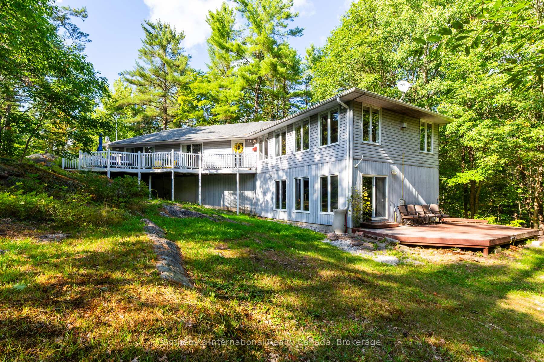 1060 North Kahshe Lake Road Gravenhurst Ontario Canada Sale residential Radka Hnilicova Anchor Realty, Brokerage*
