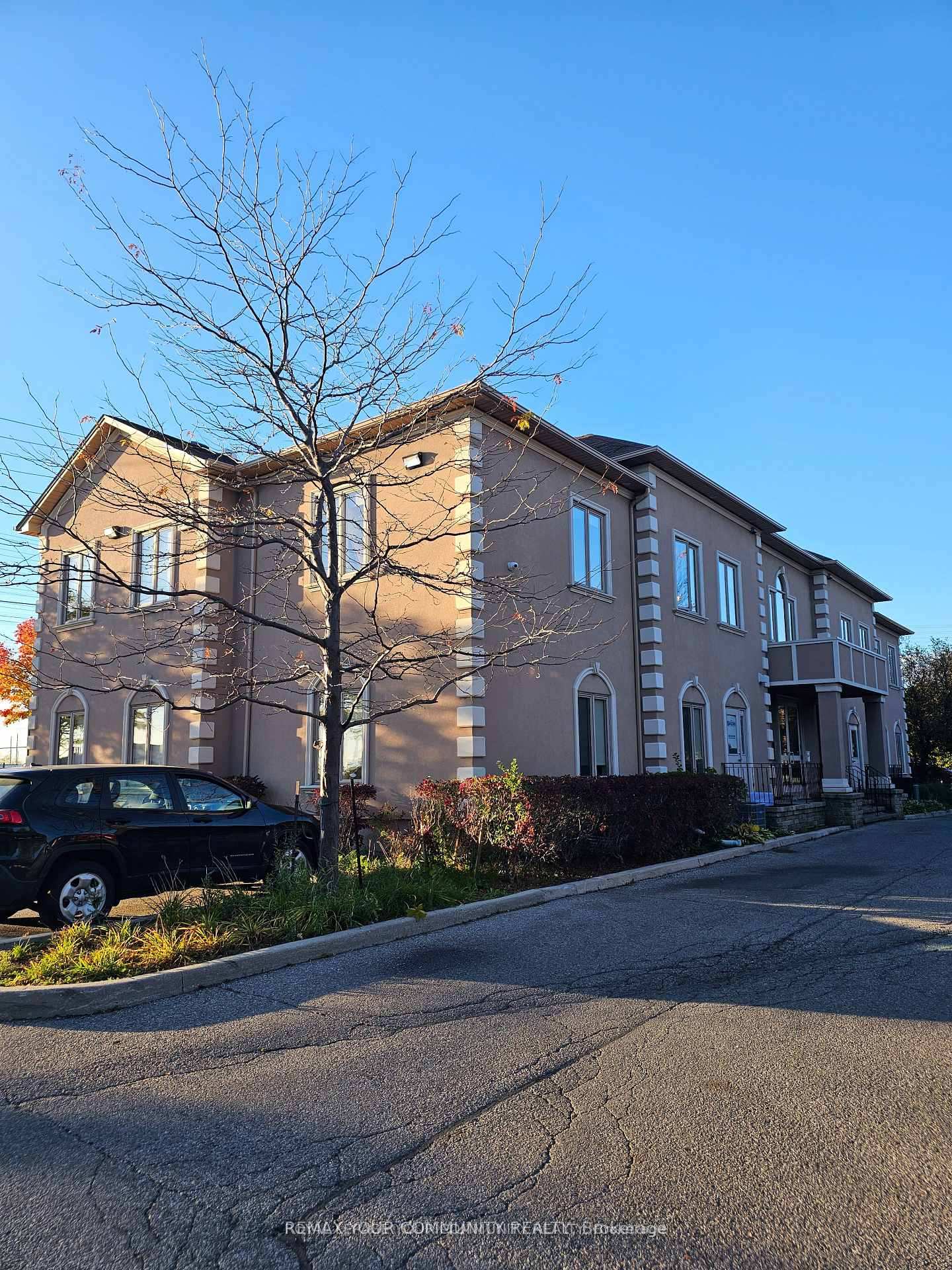204 - 7851 Dufferin Street Vaughan Ontario Canada Lease commercial Terry Jung Re/Max Your Community Realty, Brokerage *