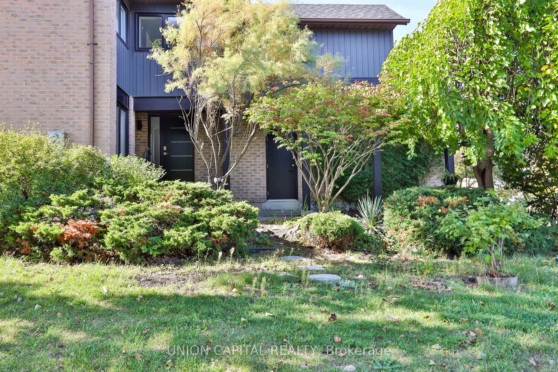168 Kingsbridge Garden Circle Mississauga Ontario Canada Sale residential John Ly Union Capital Realty, Brokerage*