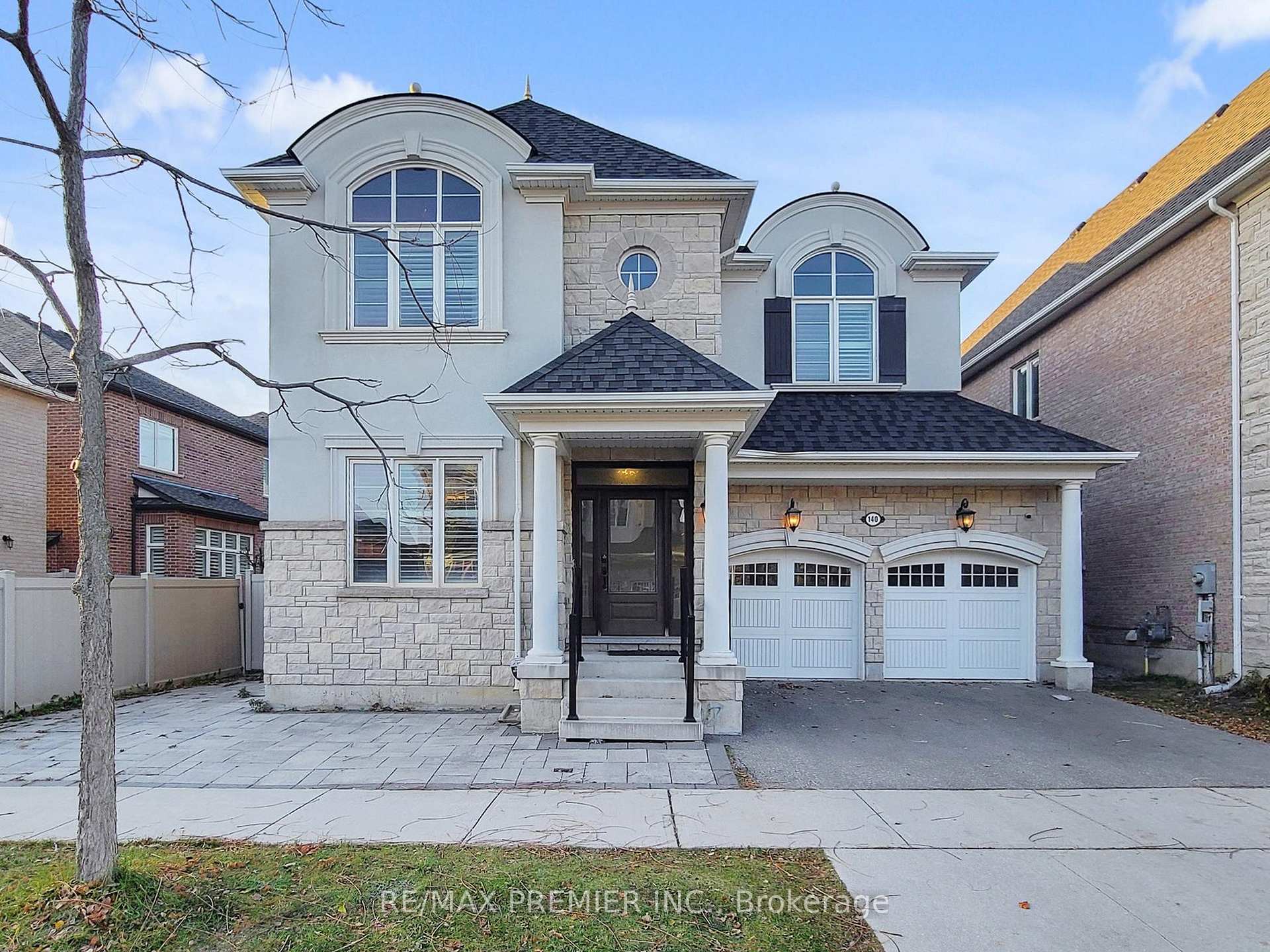 140 Magnolia Crescent Oakville Ontario Canada Sale residential Saleem Salahuddin RE/MAX PREMIER INC. Brokerage*