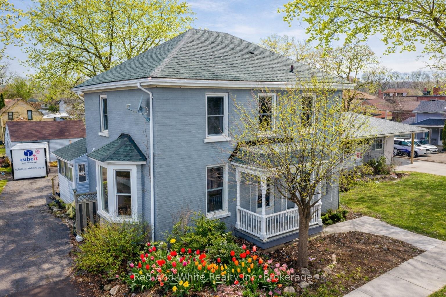 18 Kay Street Cambridge Ontario Canada Sale residential Renee Blair Sotheby's International Realty Canada
