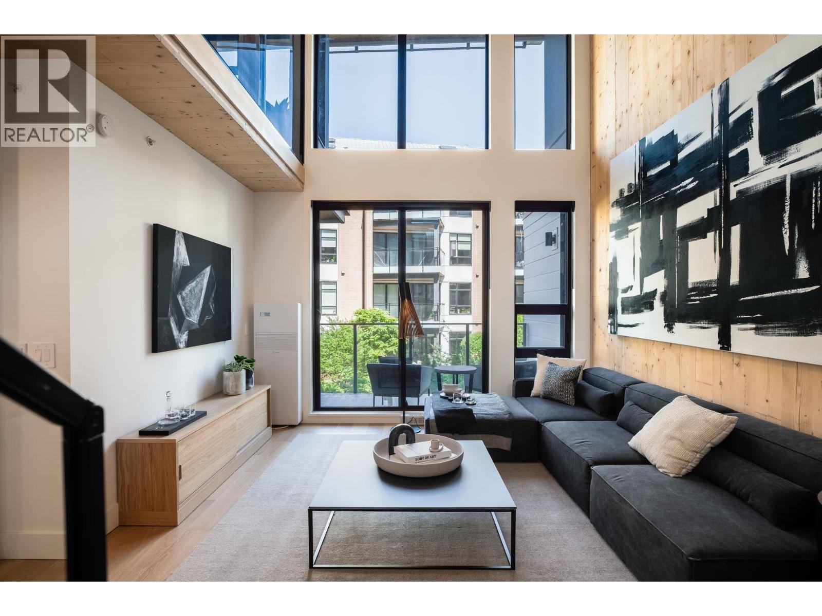 304 310 SALTER STREET New Westminster British Columbia Canada Sale residential   Oakwyn Realty, Brokerage*
