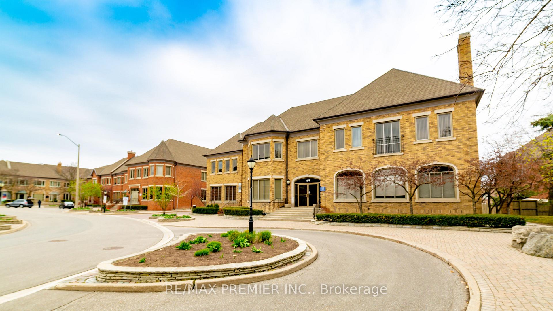 55-308 - 55 Village Centre Place Mississauga Ontario Canada Lease commercial Saleem Salahuddin RE/MAX PREMIER INC. Brokerage*