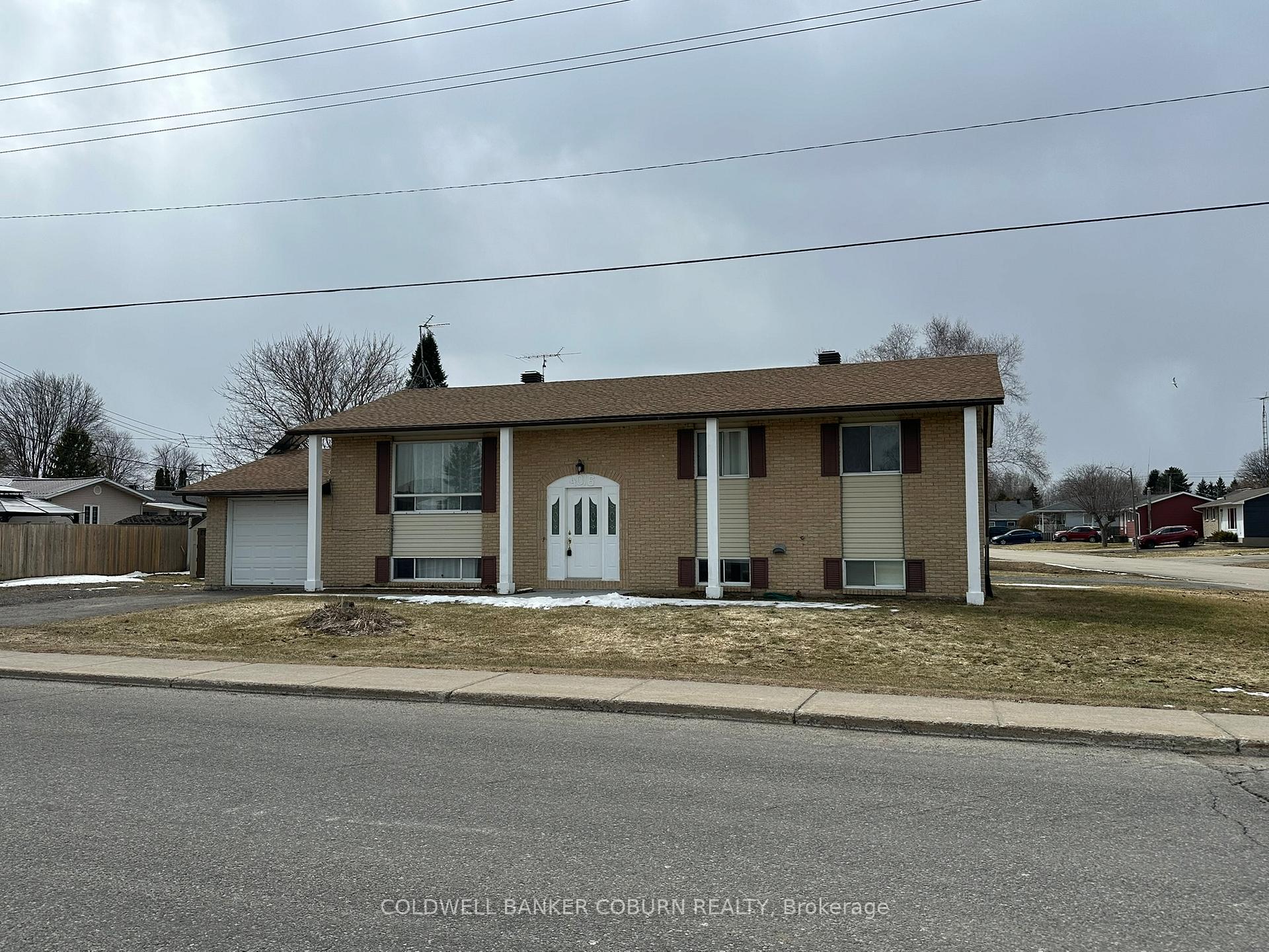 4016 Dishaw Street Edwardsburgh/Cardinal Ontario Canada Sale residential Lea Wouters Right at Home Realty, Brokerage*