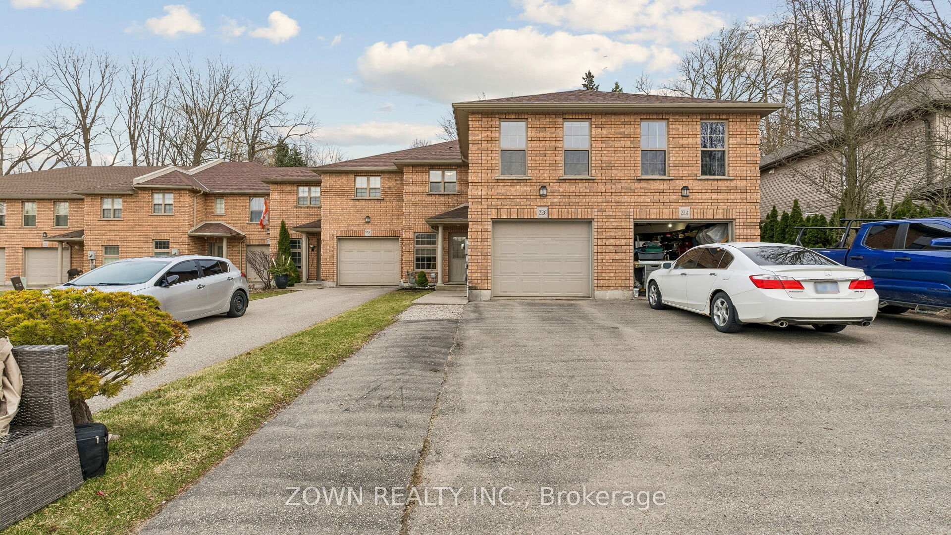226 CHERRY Street Ingersoll Ontario Canada Sale residential Ishtiaq Ahmed ZOWN REALTY INC.