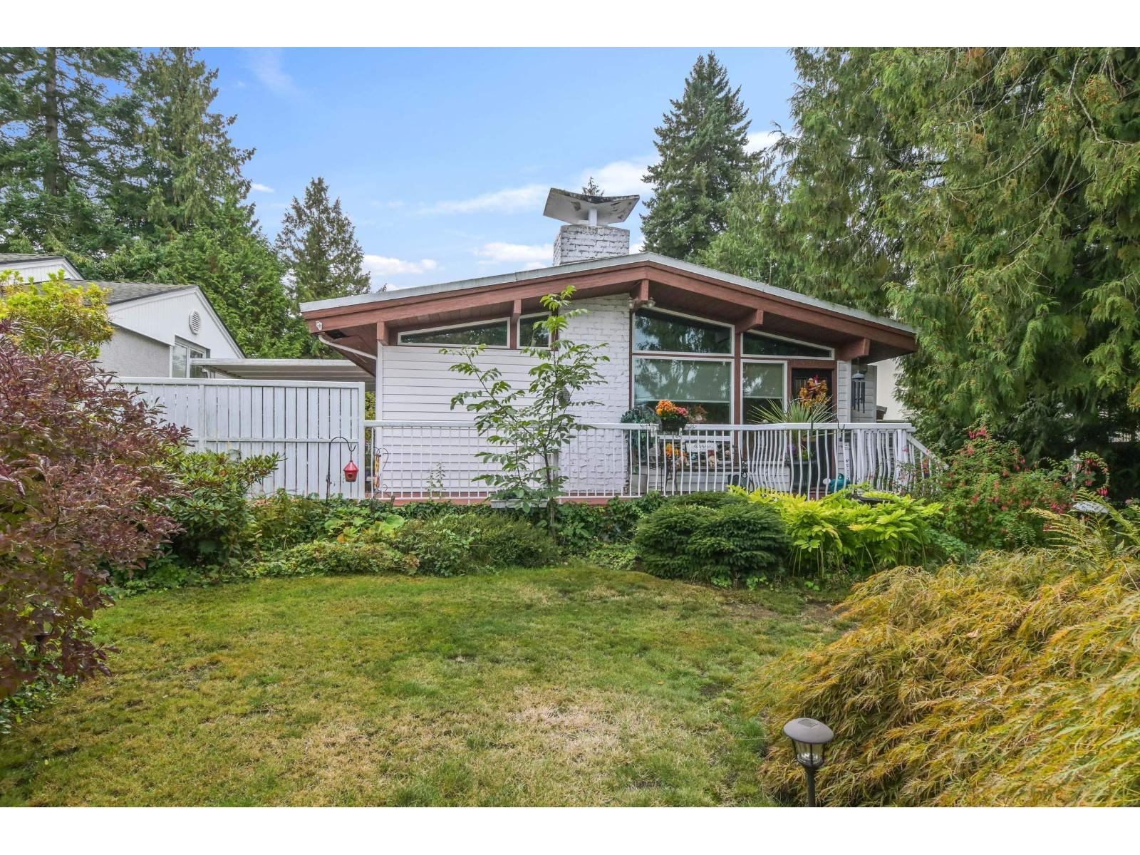 14086 77A AVENUE Surrey British Columbia Canada Sale residential Lorri Terlecki HomeLife Benchmark Realty*