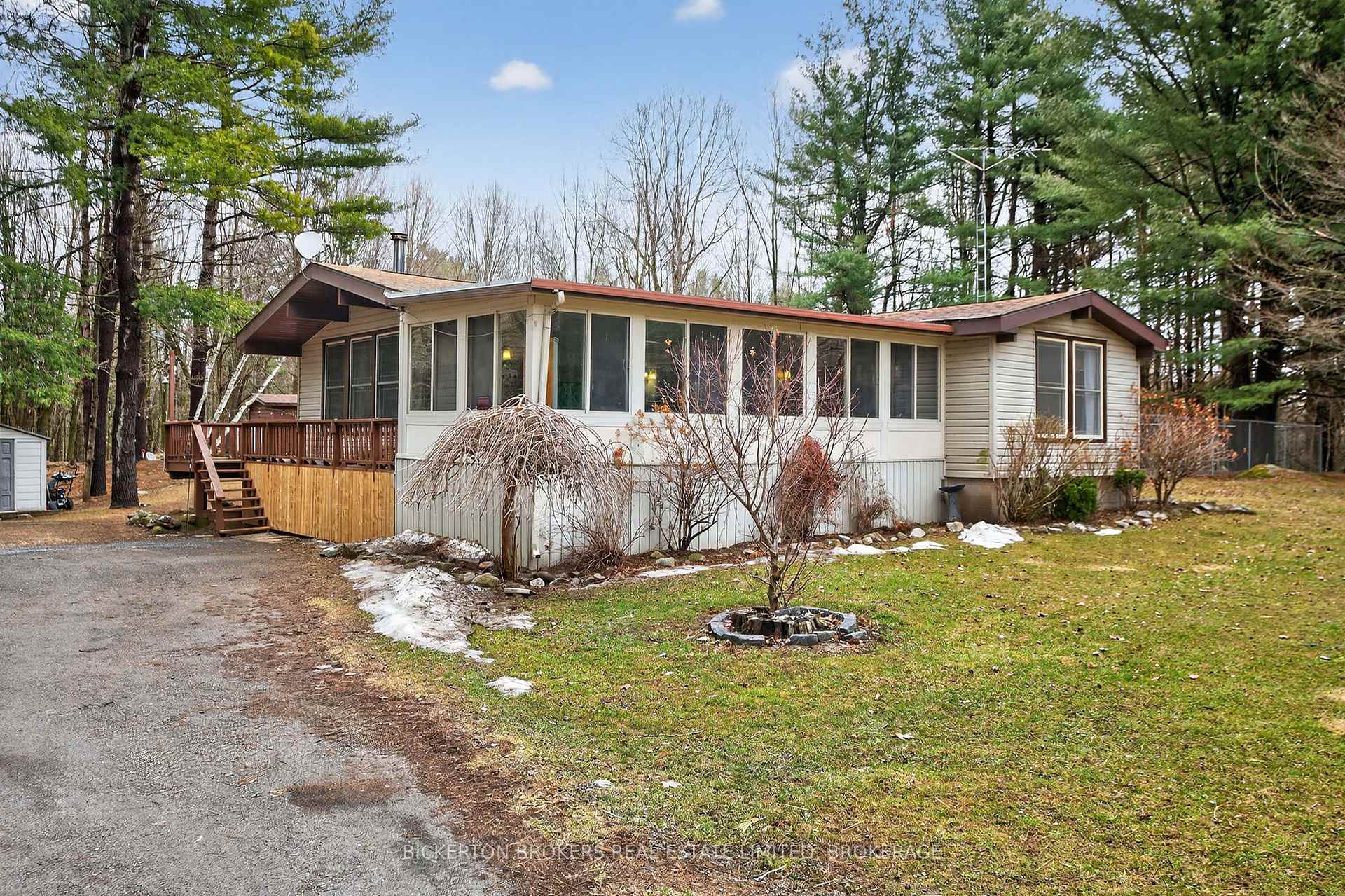87 Fitzsimmons Road Front Of Leeds & Seeleys Bay Ontario Canada Sale residential   Bickerton Brokers Limited, Brokerage *