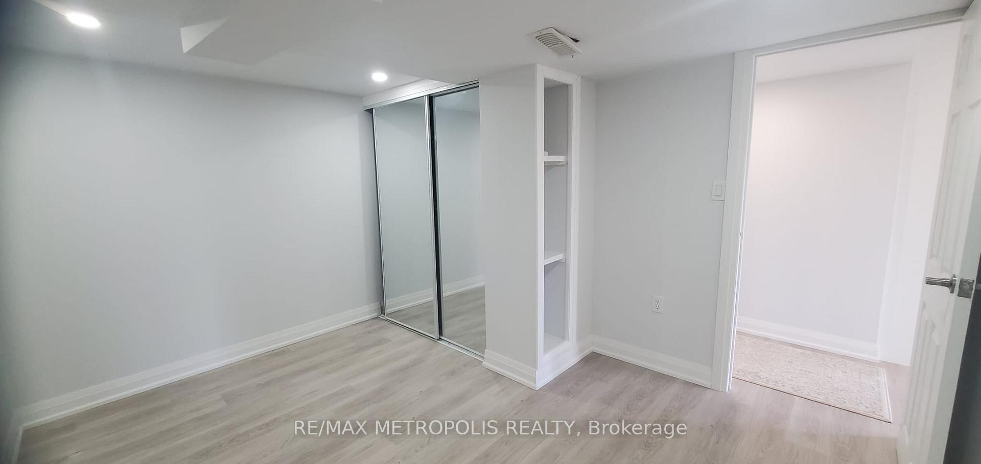 37 Bill Guy Drive Georgina Ontario Canada Rent residential   RE/MAX Metropolis Realty Brokerage*