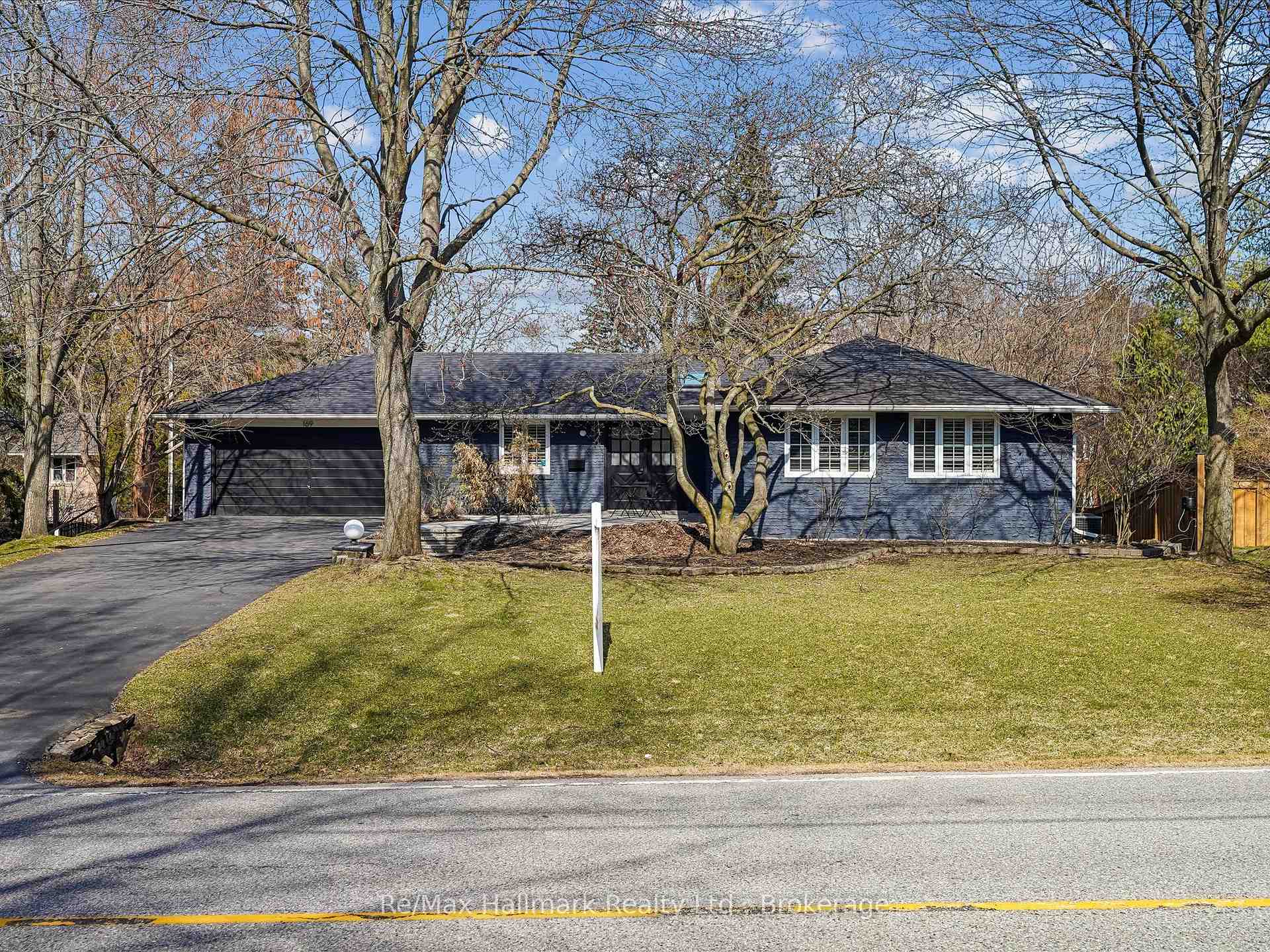 169 Morrison Road Oakville Ontario Canada Sale residential Jeffrey Vella Sutton Group-Summit Realty Inc., Brokerage*