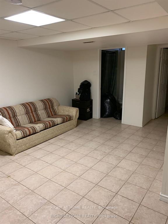 7482 Magistrate (Bsmt) Terrace Mississauga Ontario Canada Rent residential Charles Dow Right at Home Realty, Brokerage*