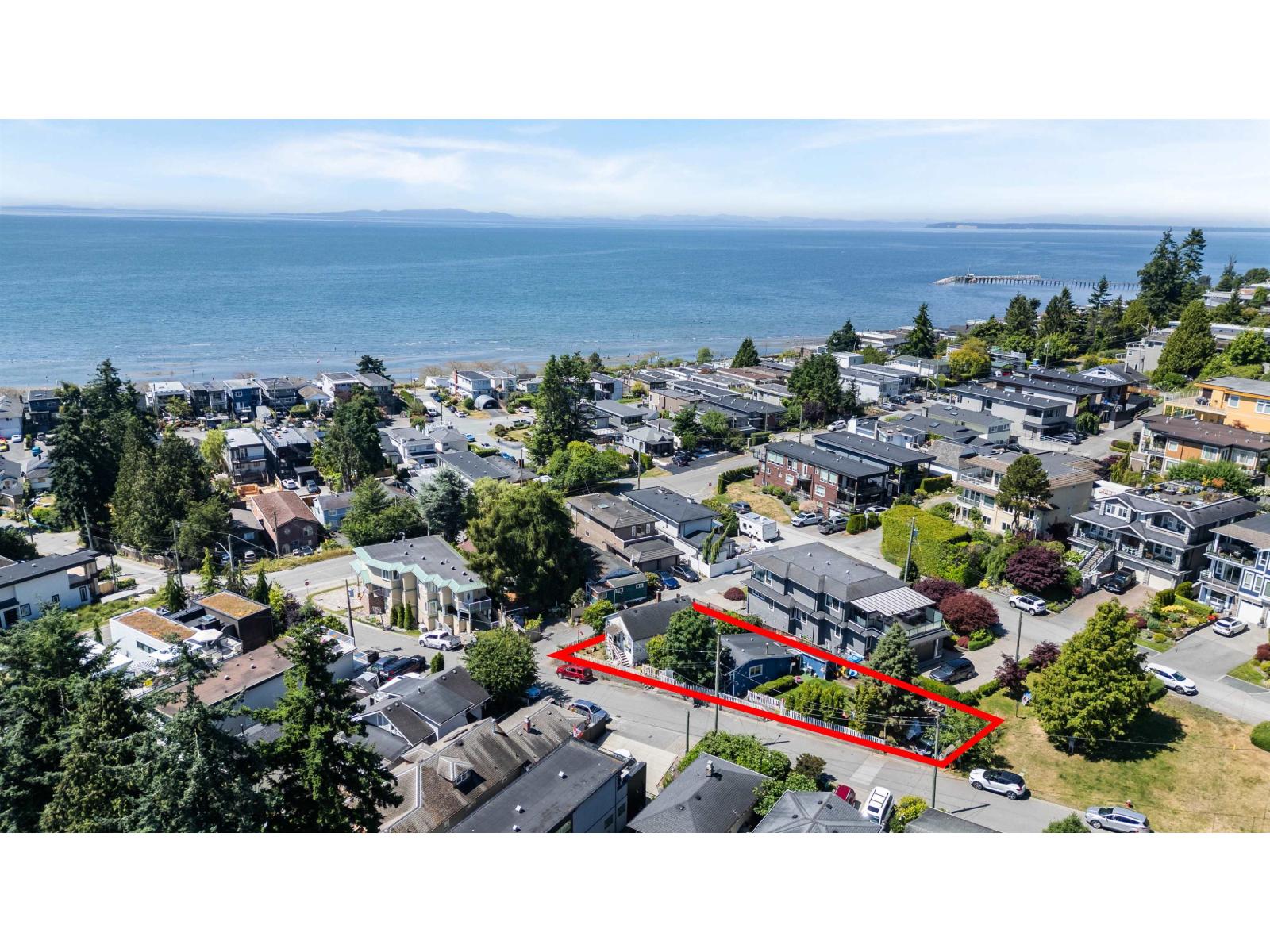 931 FINLAY STREET White Rock British Columbia Canada Sale residential Don McParland HomeLife Benchmark Titus Realty