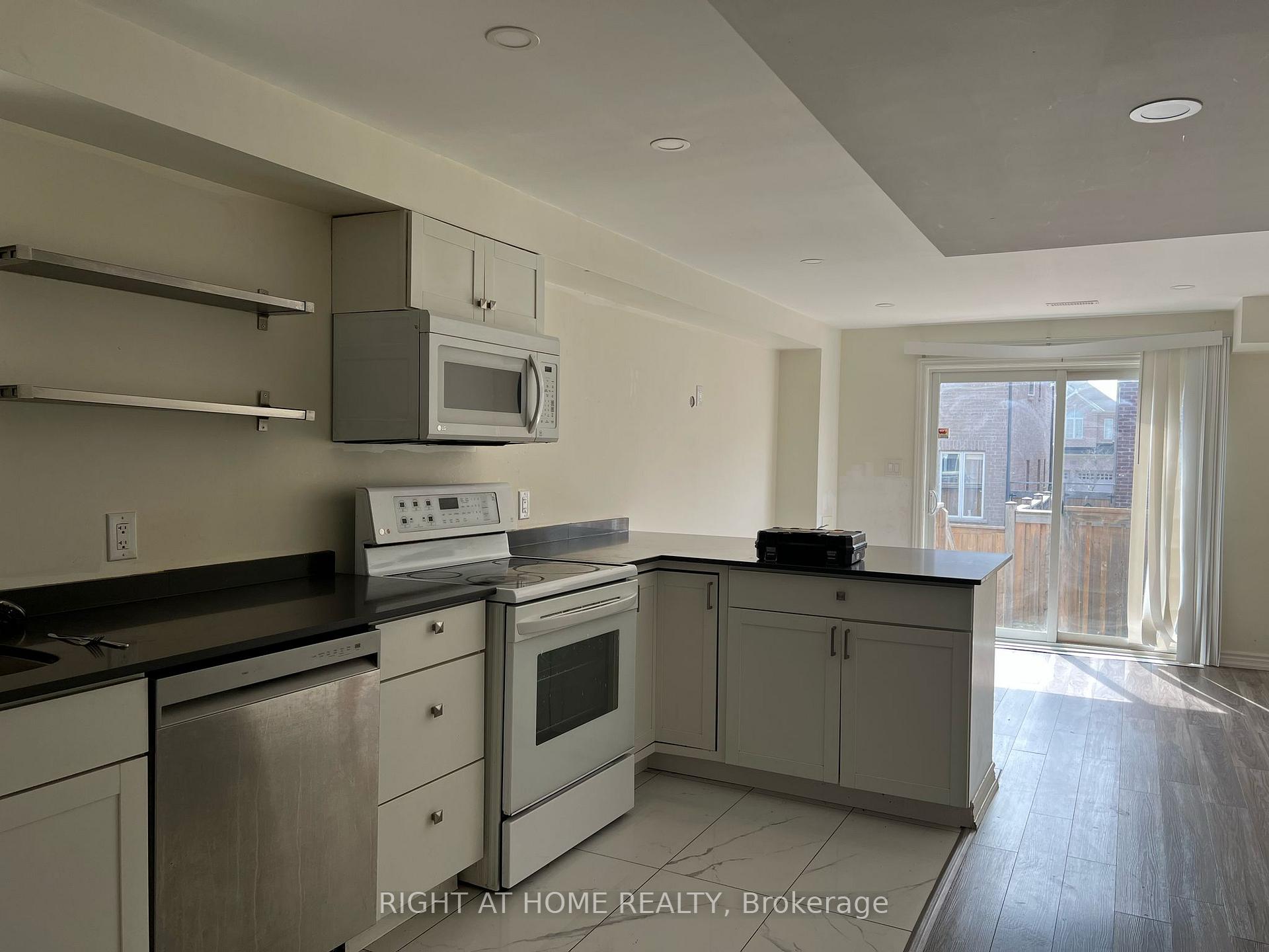 Lower - 45 Paper Mills Crescent Richmond Hill Ontario Canada Rent residential   Right at Home Realty, Brokerage