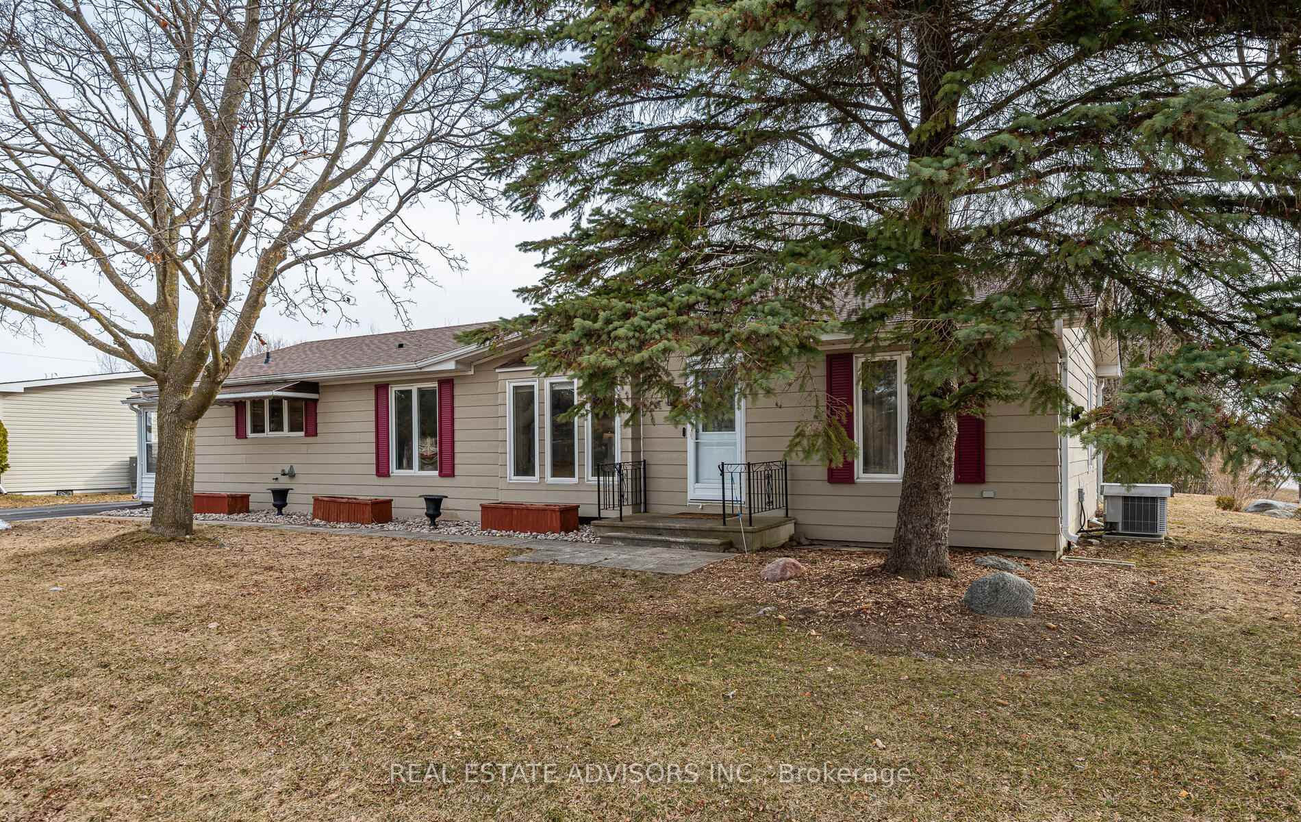 50 Juno Crescent Georgina Ontario Canada Sale residential Daniel Molina Real Estate Advisors Inc., Brokerage *