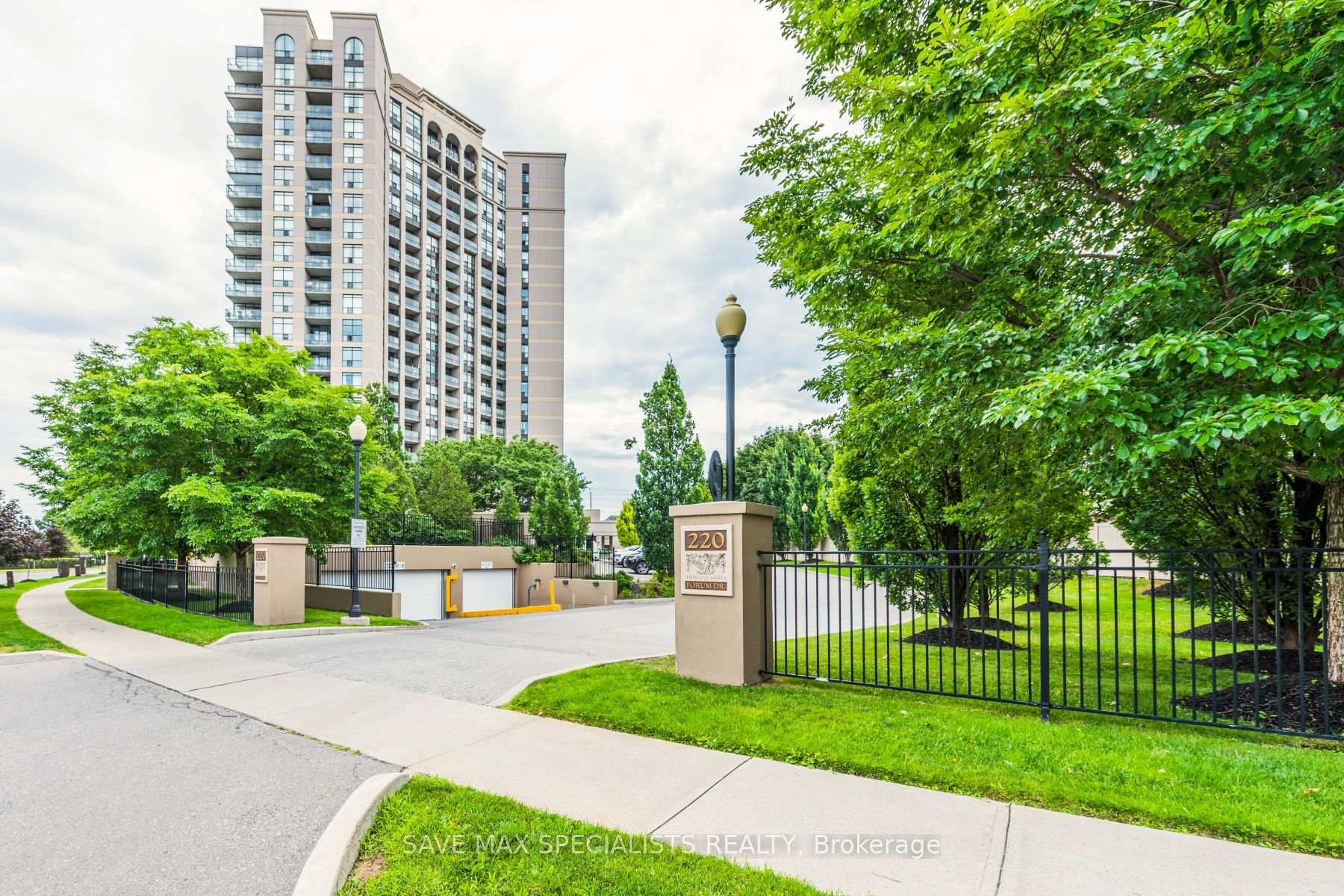 1809 - 220 Forum Drive Mississauga Ontario Canada Sale residential Elena Vankevich Brokerage Information: Not available, please contact website owner