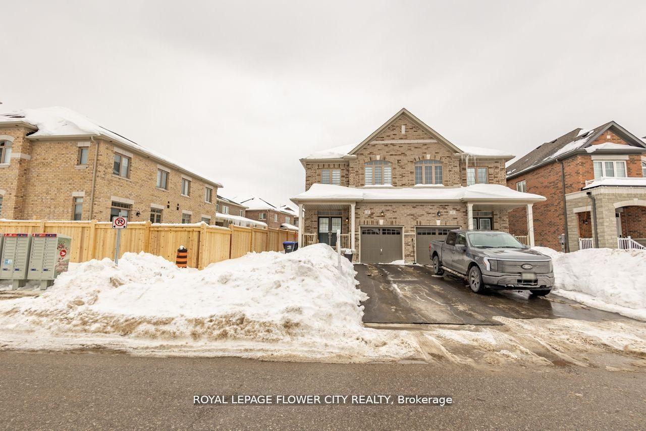13 Ferragine Crescent Bradford West Gwillimbury Ontario Canada Sale residential Abdul Mannan Mohammed Royal LePage Flower City Realty Inc., Brokerage*