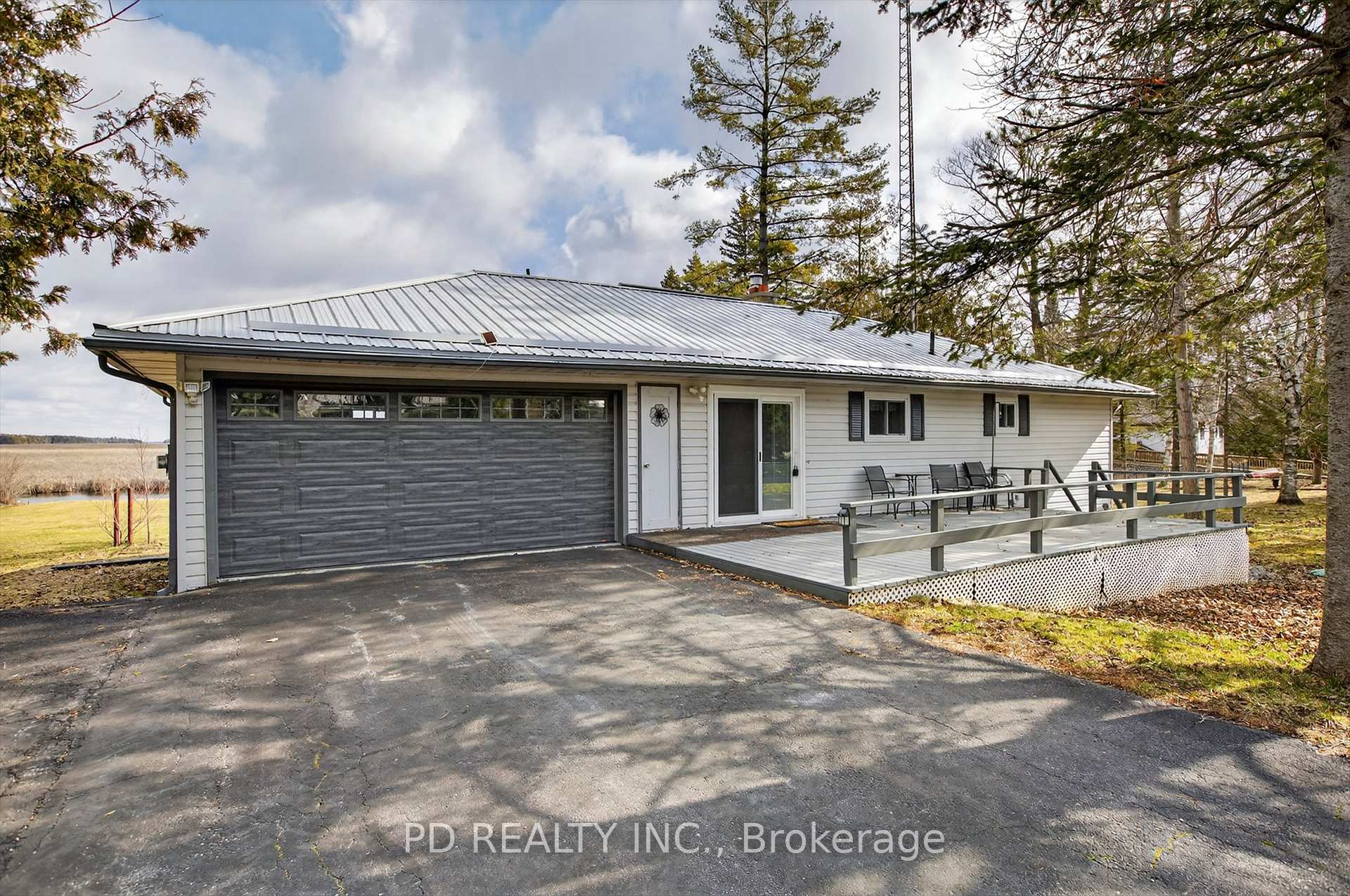 200 Charlore Park Drive Kawartha Lakes Ontario Canada Sale residential   PD REALTY INC.,  Brokerage