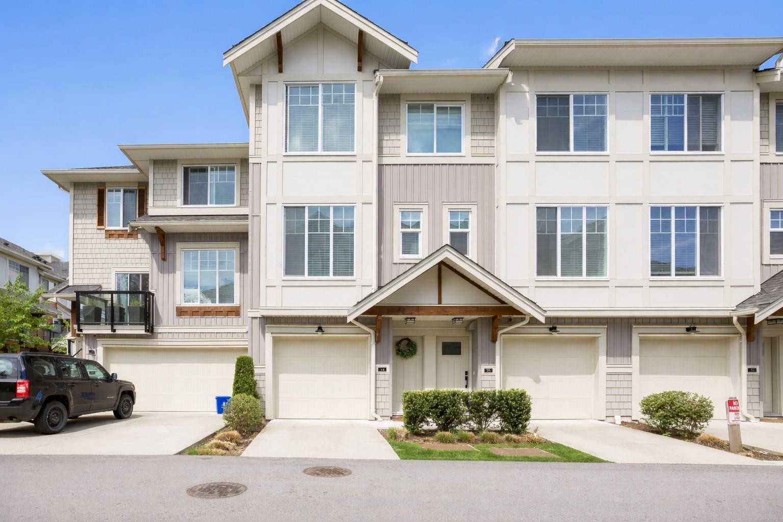34 20498 82 AVENUE Langley British Columbia Canada Sale residential Renée Kehayas Initia Real Estate