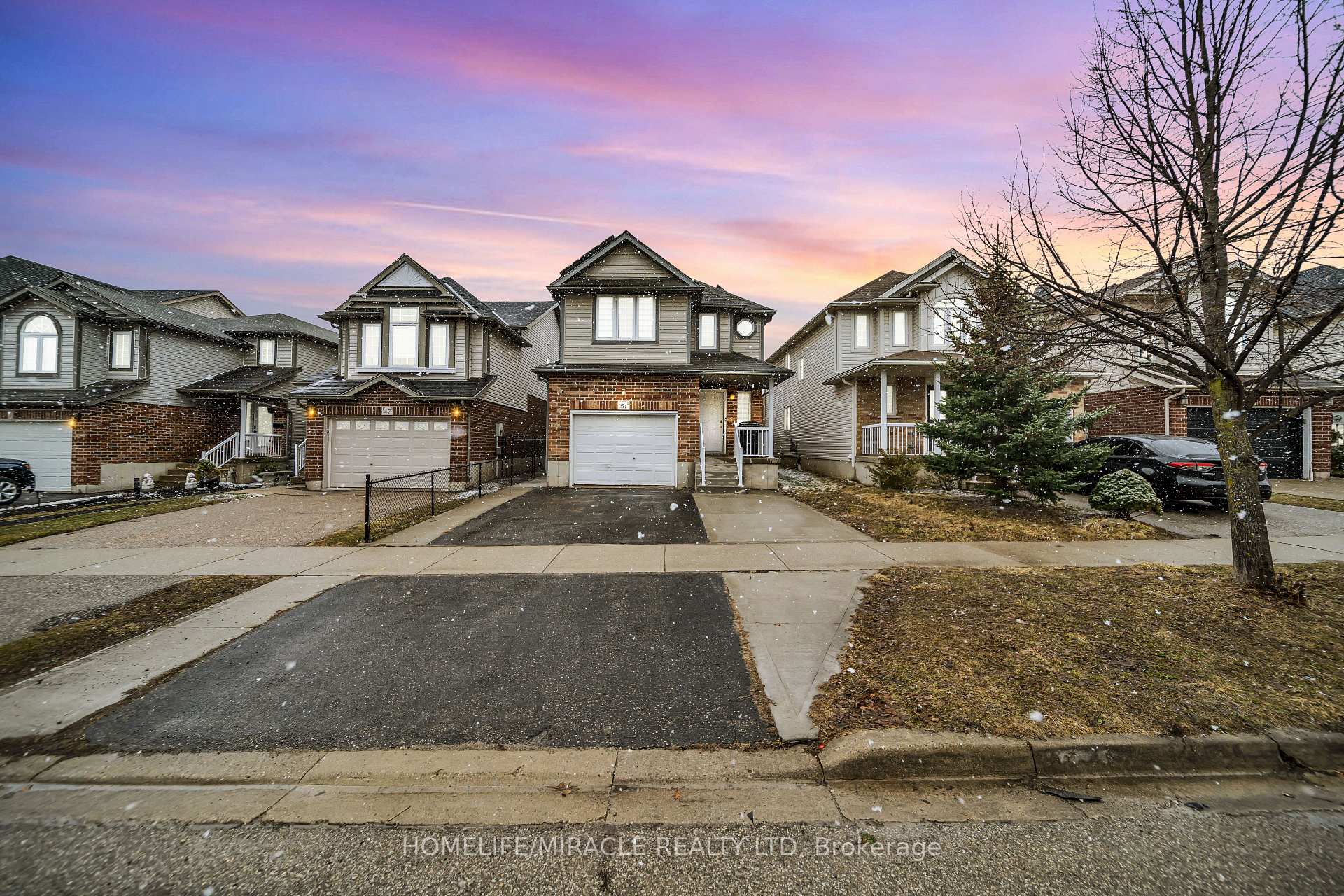51 Seabrook Drive Kitchener Ontario Canada Sale residential   HomeLife/Miracle Realty Ltd., Brokerage*