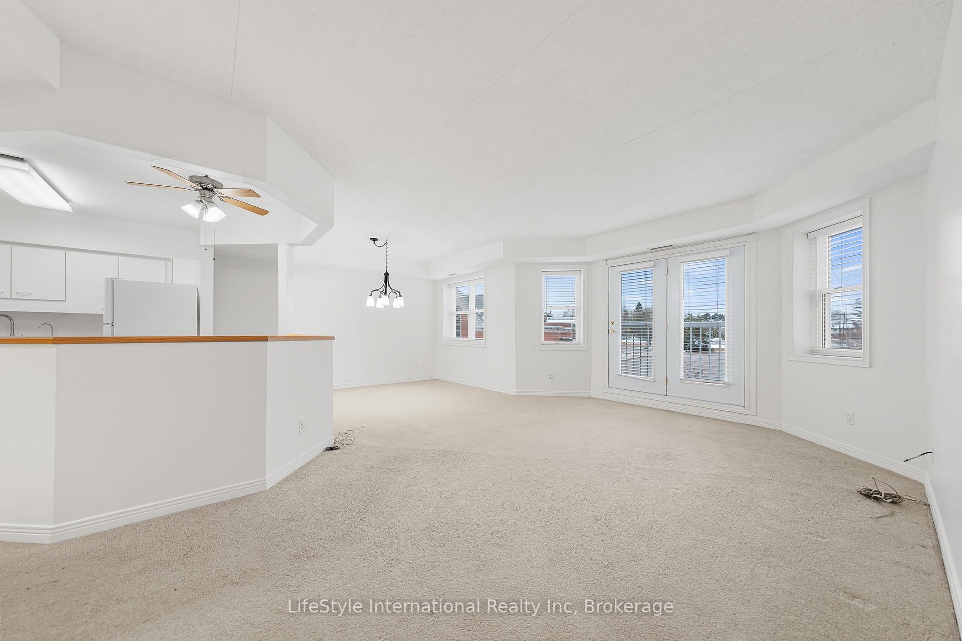 205 - 208 Silvercreek Parkway N Guelph Ontario Canada Sale residential Matthew Zaduk Lifestyle International Realty Inc., Brokerage