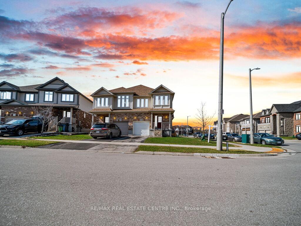 3 Mccann Street Guelph Ontario Canada Sale residential KISHAN SHAH RE/MAX Real Estate Centre Inc., Brokerage *