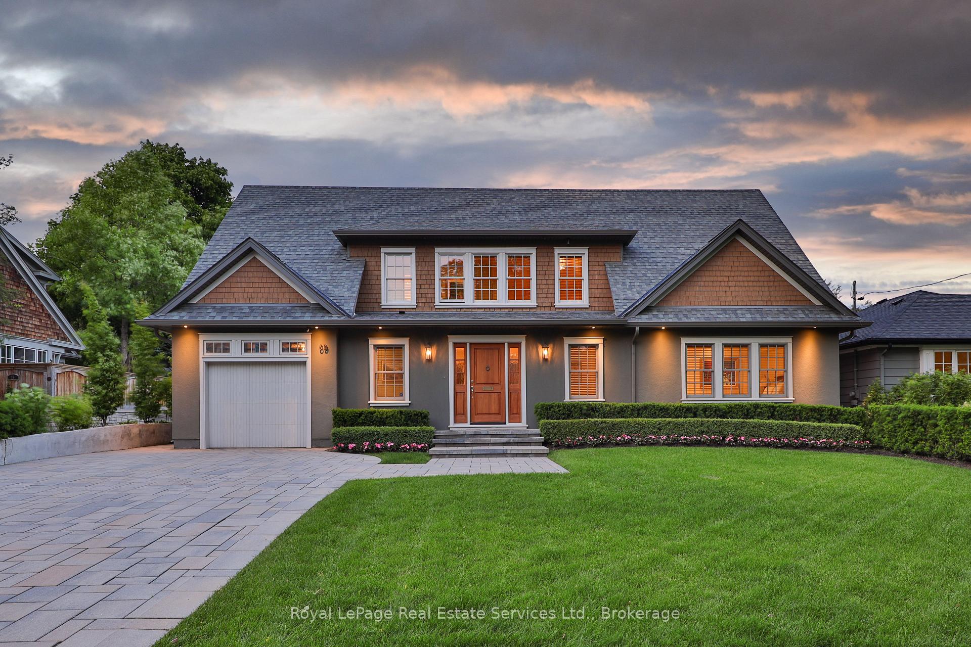 69 Allan Street Oakville Ontario Canada Sale residential Adele McGovern RE/MAX West Realty Inc., Brokerage *