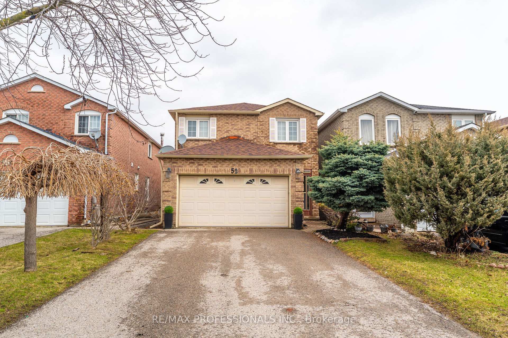 52 Lavron Court Markham Ontario Canada Sale residential Cyrus Lin HomeLife New World Realty Inc., Brokerage*