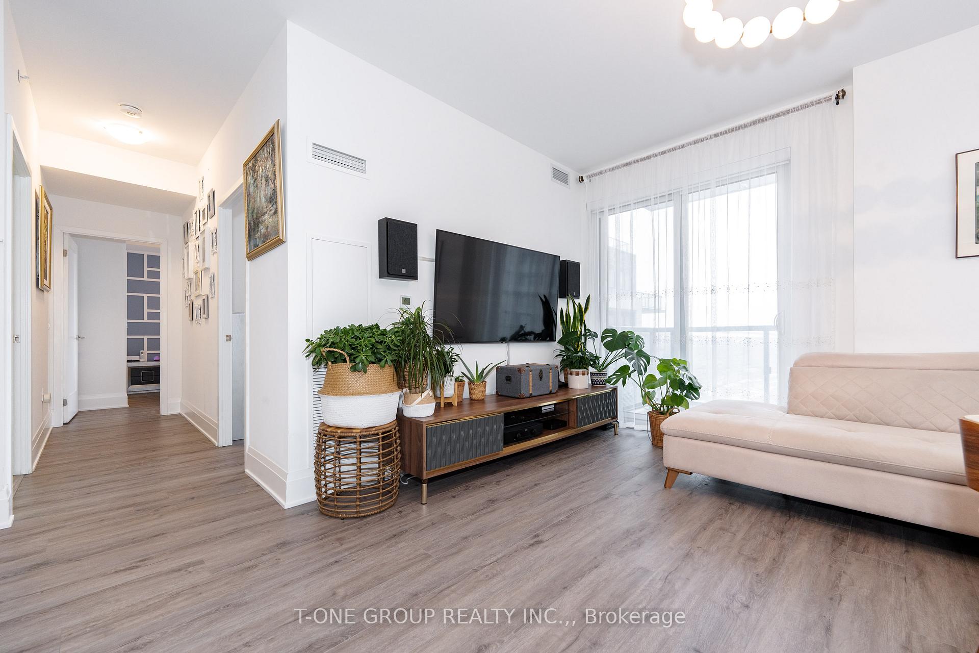 1514 - 85 Oneida Crescent Richmond Hill Ontario Canada Sale residential   T-One Group Realty Inc. Brokerage*