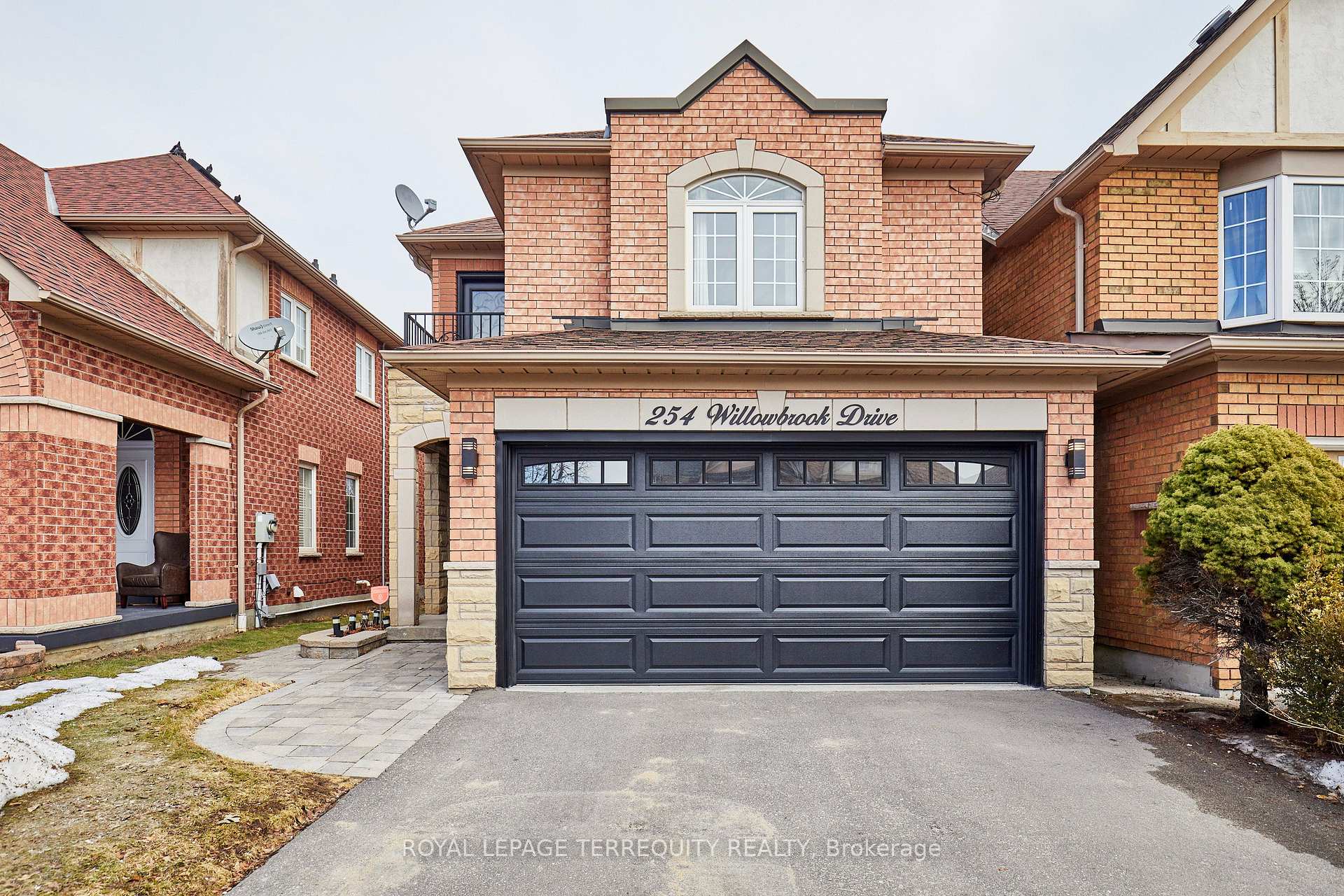 254 Willowbrook Drive Whitby Ontario Canada Sale residential Rich Weisz Royal LePage Terrequity Realty, Brokerage*