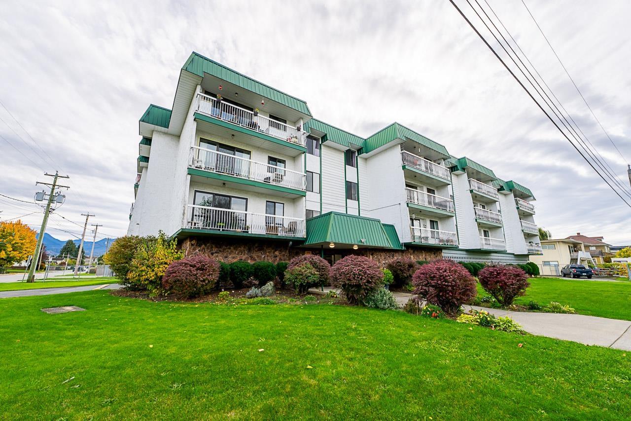 304 46374 MARGARET AVENUE|Chilli Chilliwack British Columbia Canada Sale residential Lisa de Vooght Pathway Executives Realty Inc.