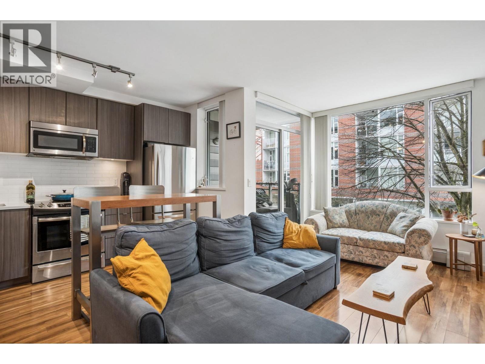 206 289 E 6TH AVENUE Vancouver British Columbia Canada Sale residential   Oakwyn Realty, Brokerage*