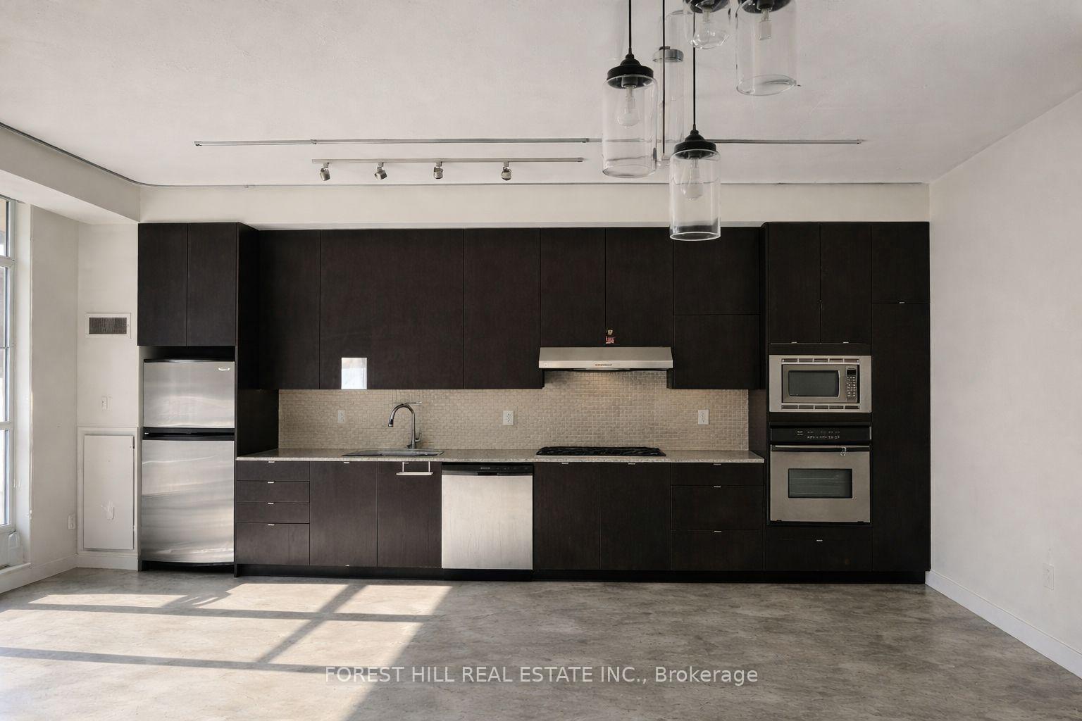 207 - 23 Brant Street Toronto Ontario Canada Sale residential Larry Purchase Forest Hill Real Estate Inc. Brokerage*