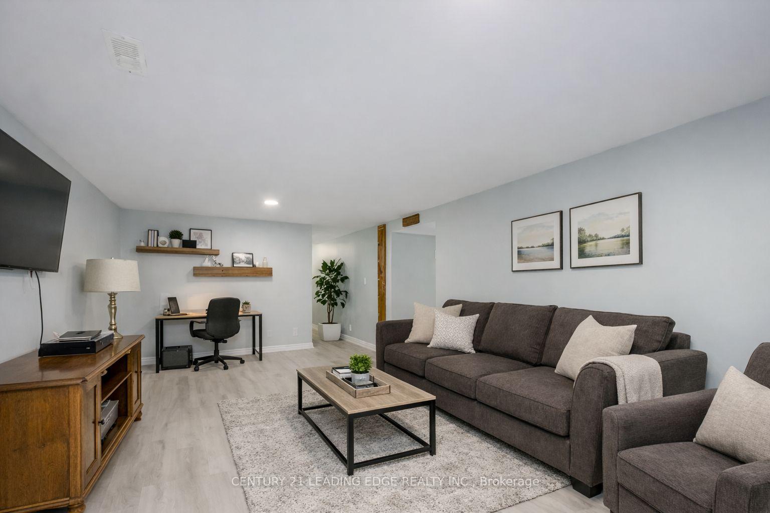 306 Lindan (Room 3) Avenue Selwyn Ontario Canada Rent residential Vishal Sood Century 21 Leading Edge Realty Inc., Brokerage *