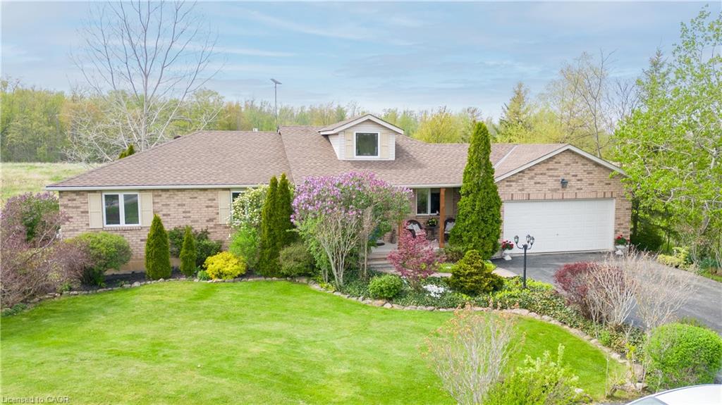 390 Mountain Road Grimsby Ontario Canada Sale residential Waldi Niburski Sutton Group Innovative Realty Inc., Brokerage*