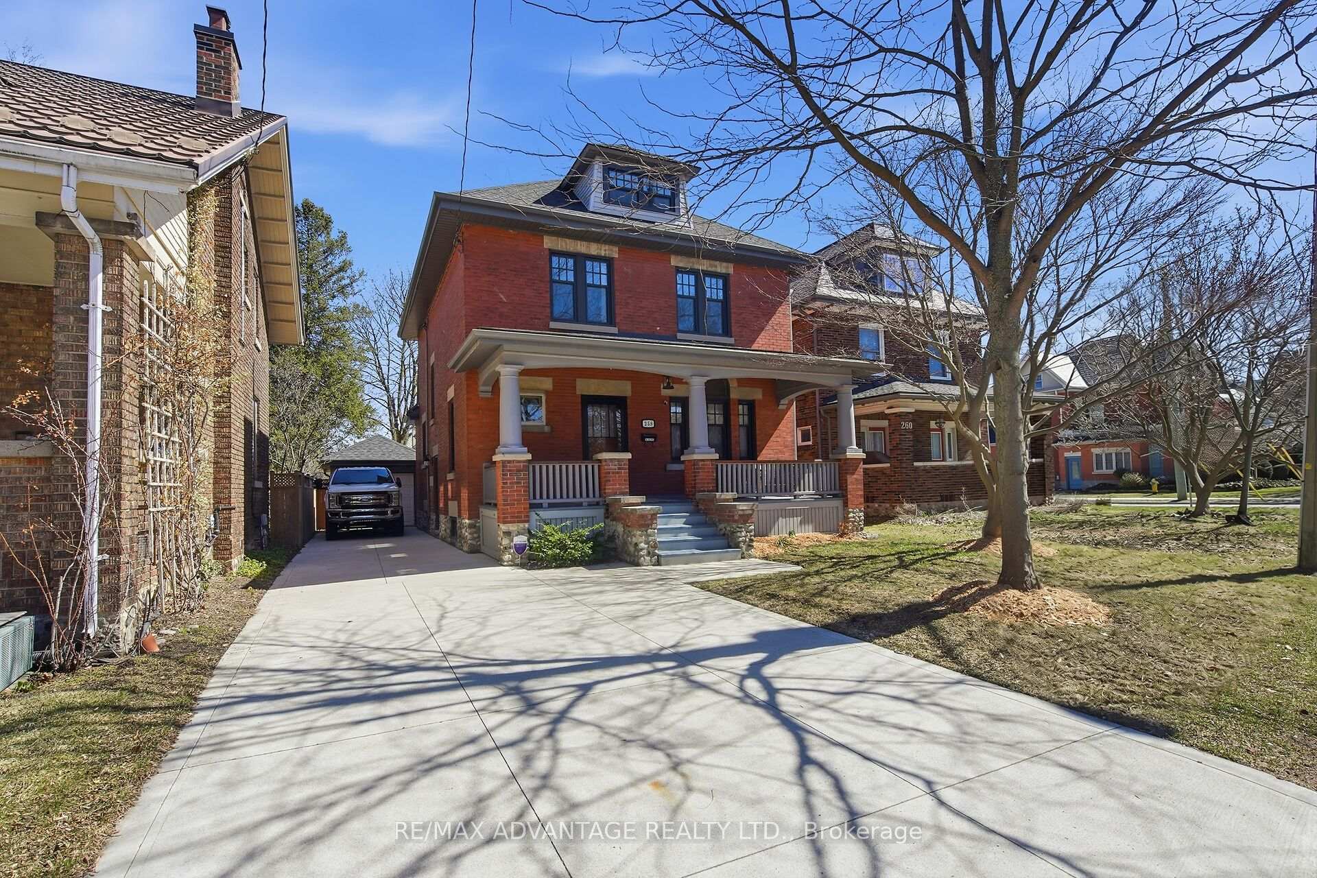 258 Ridout Street S London South Ontario Canada Sale residential Steve Parker RE/MAX Advantage Realty Ltd., Brokerage*