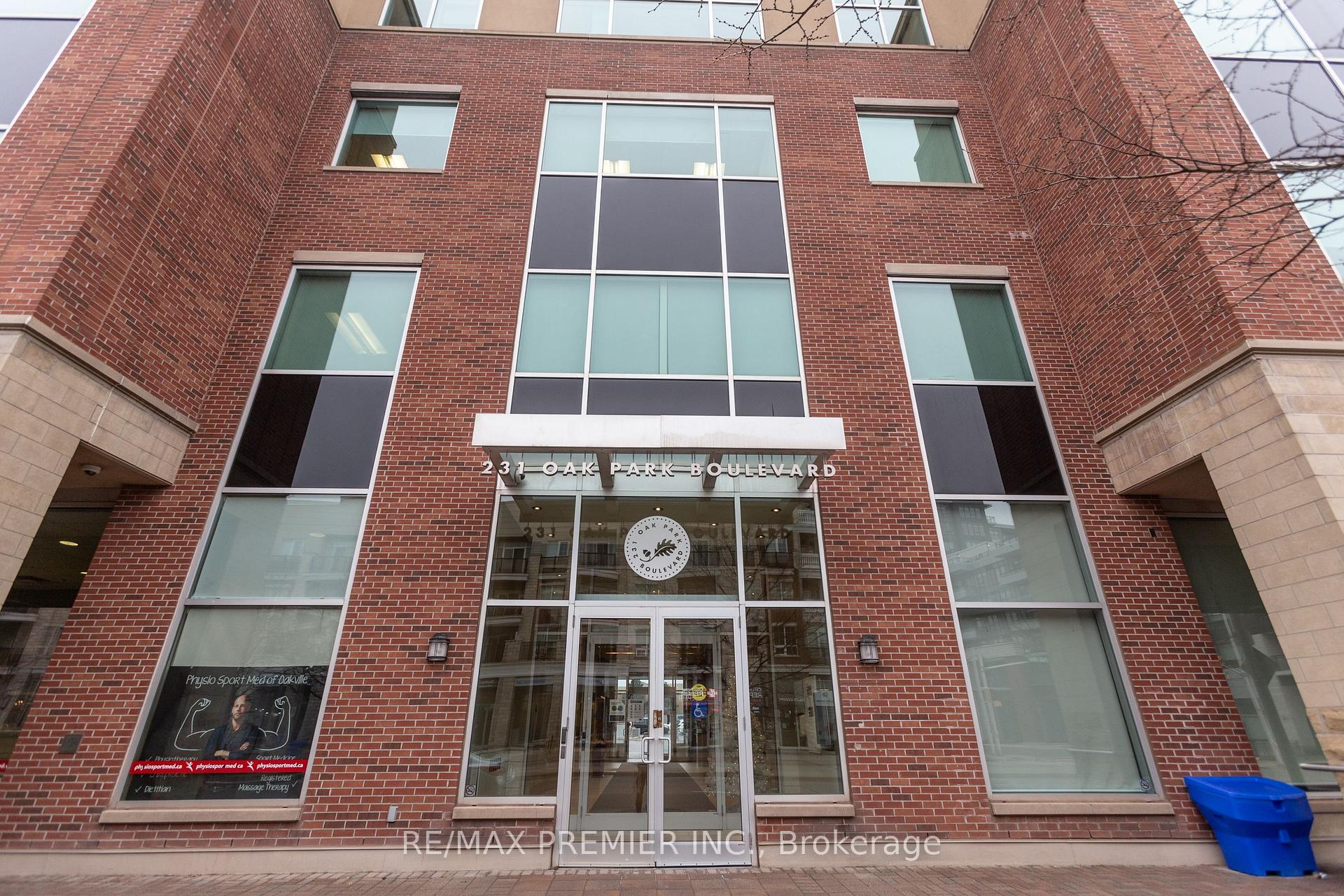 301-X - 231 Oak Park Boulevard Oakville Ontario Canada Lease commercial Saleem Salahuddin RE/MAX PREMIER INC. Brokerage*