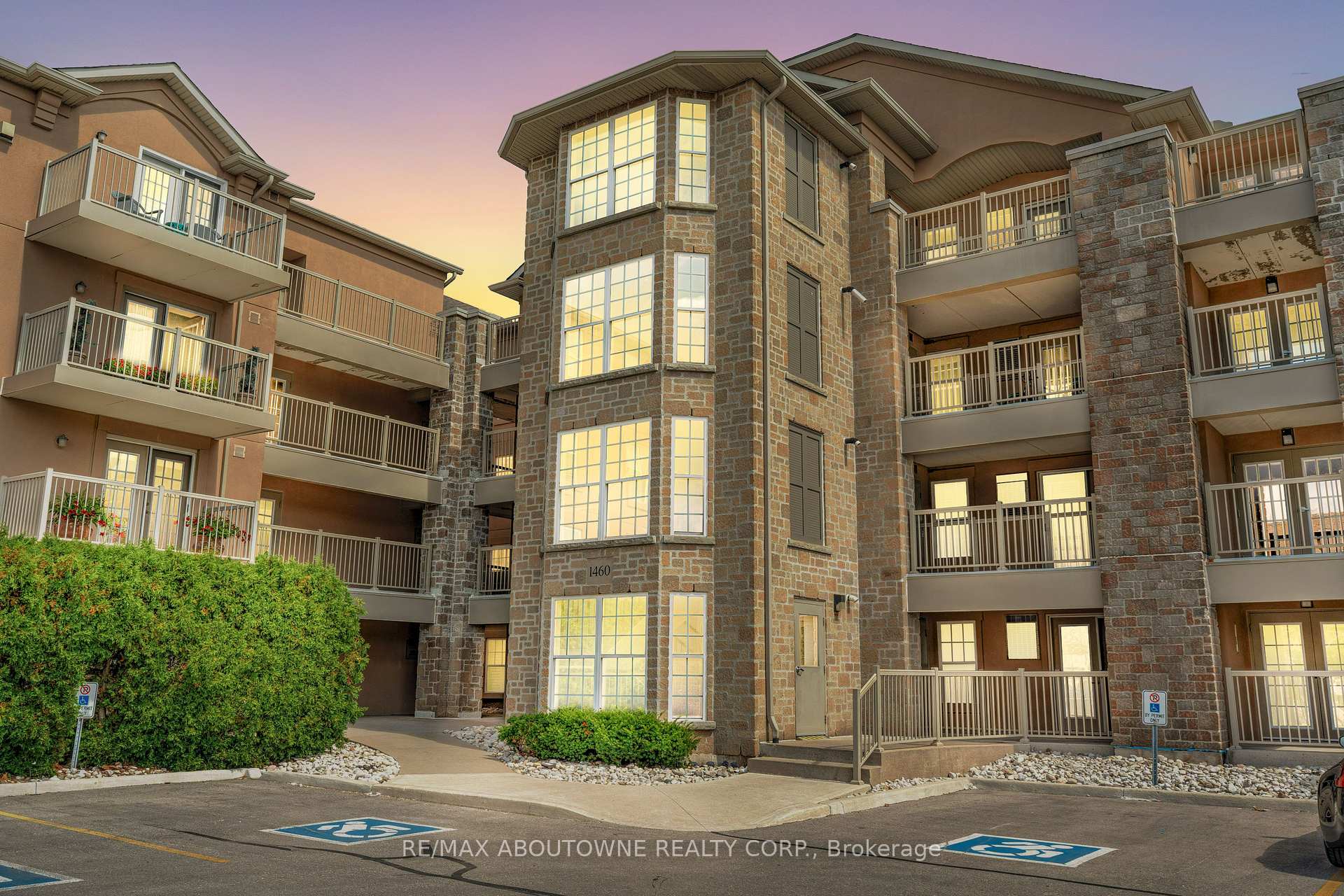 212 - 1460 Bishops Gate Oakville Ontario Canada Sale residential OWAIS GHANI Royal Lepage Certified Realty, Brokerage*