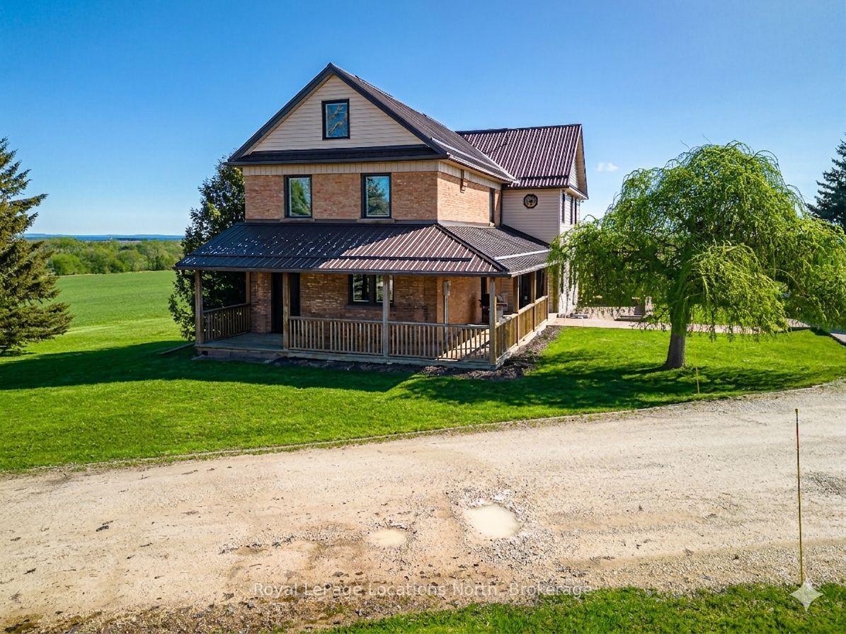 1931 Conc 10 Nottawasaga Concess Clearview Ontario Canada Sale residential Leo Weel RE/MAX Four Seasons Realty Ltd., Brokerage*