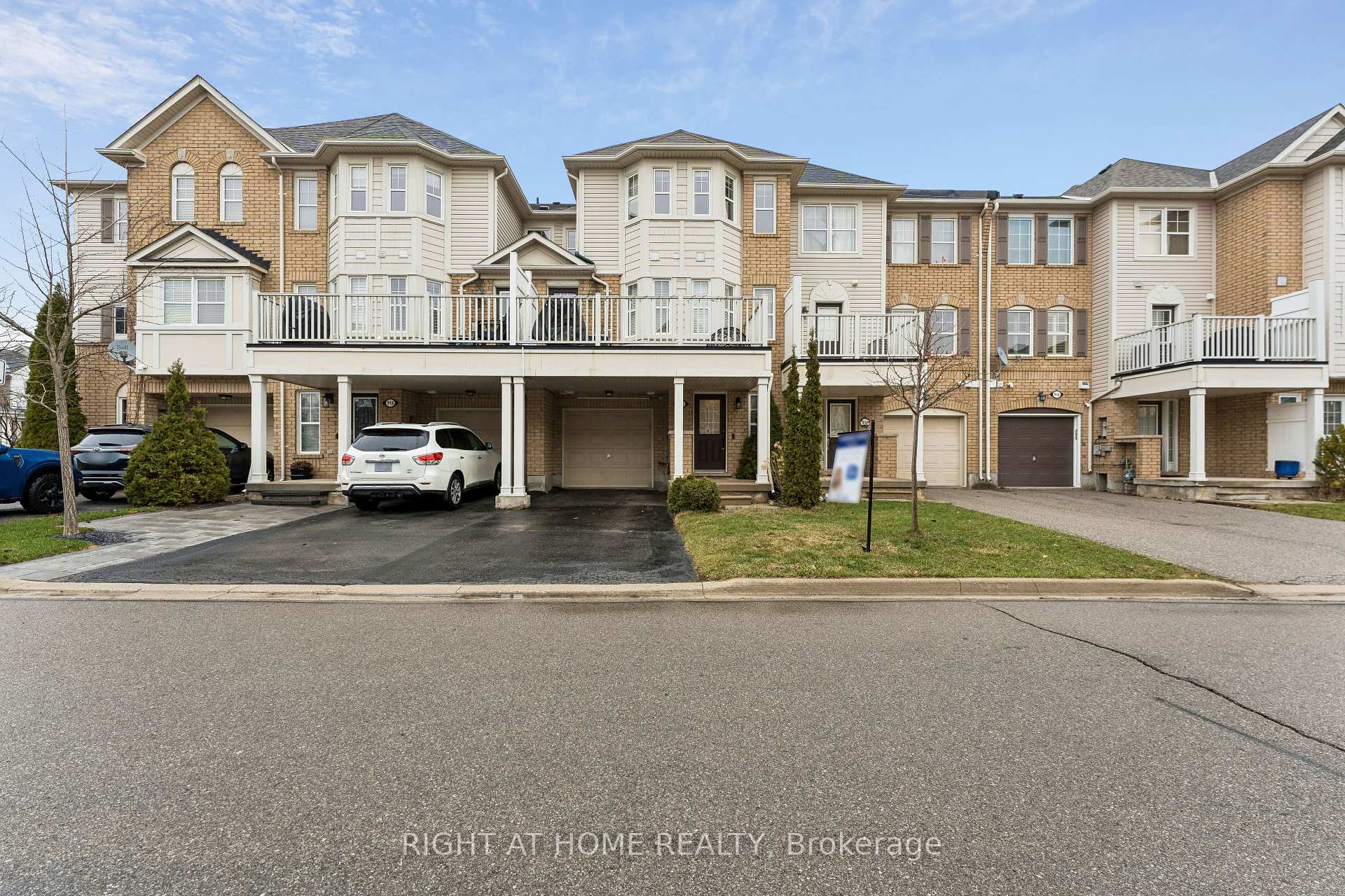 915 Deverell Place Milton Ontario Canada Sale residential Joan Hing King Right at Home Realty, Brokerage*