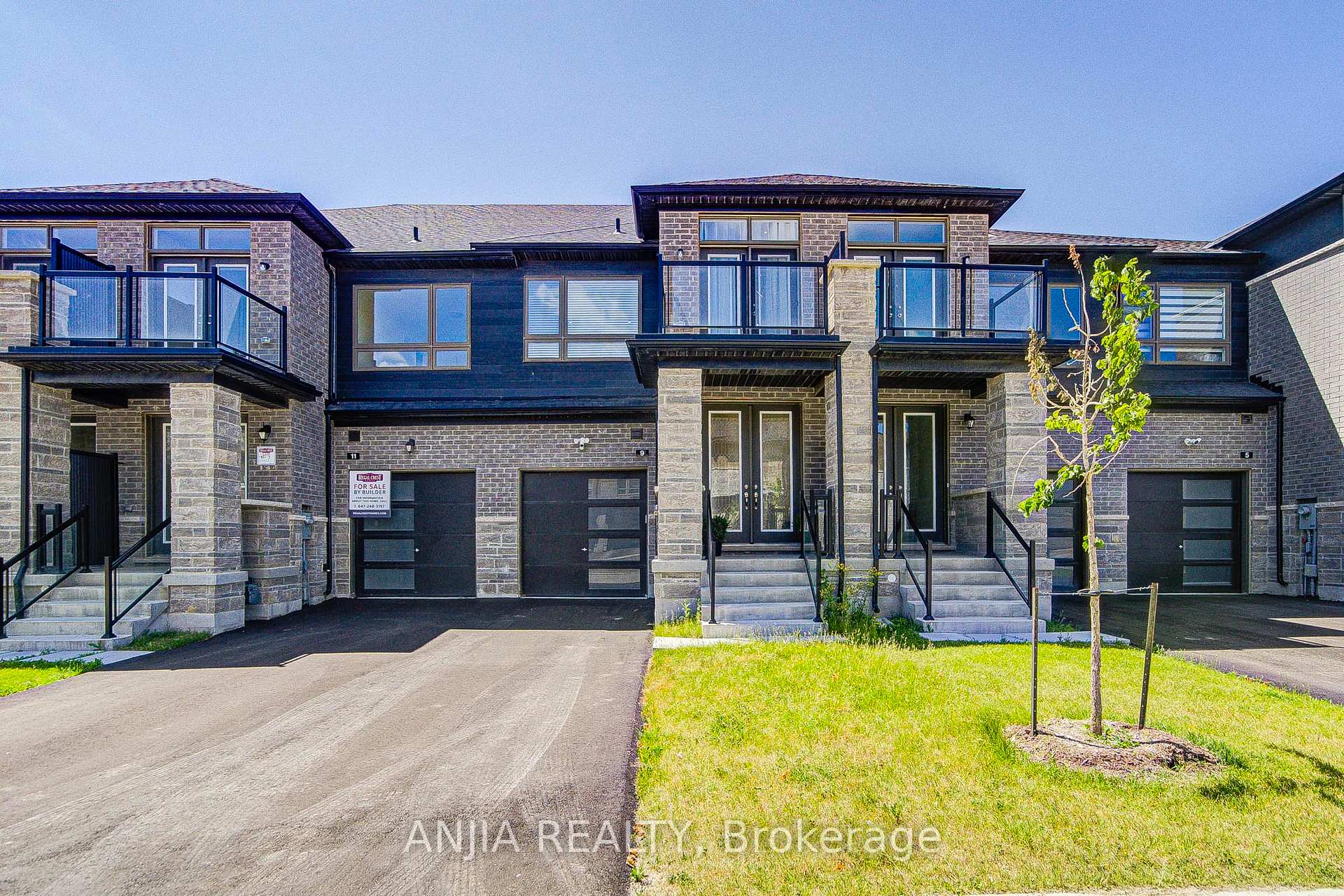 9 MACE Avenue Richmond Hill Ontario Canada Sale residential Oleg Chinguirei Sutton Group-Admiral Realty Inc., Brokerage *
