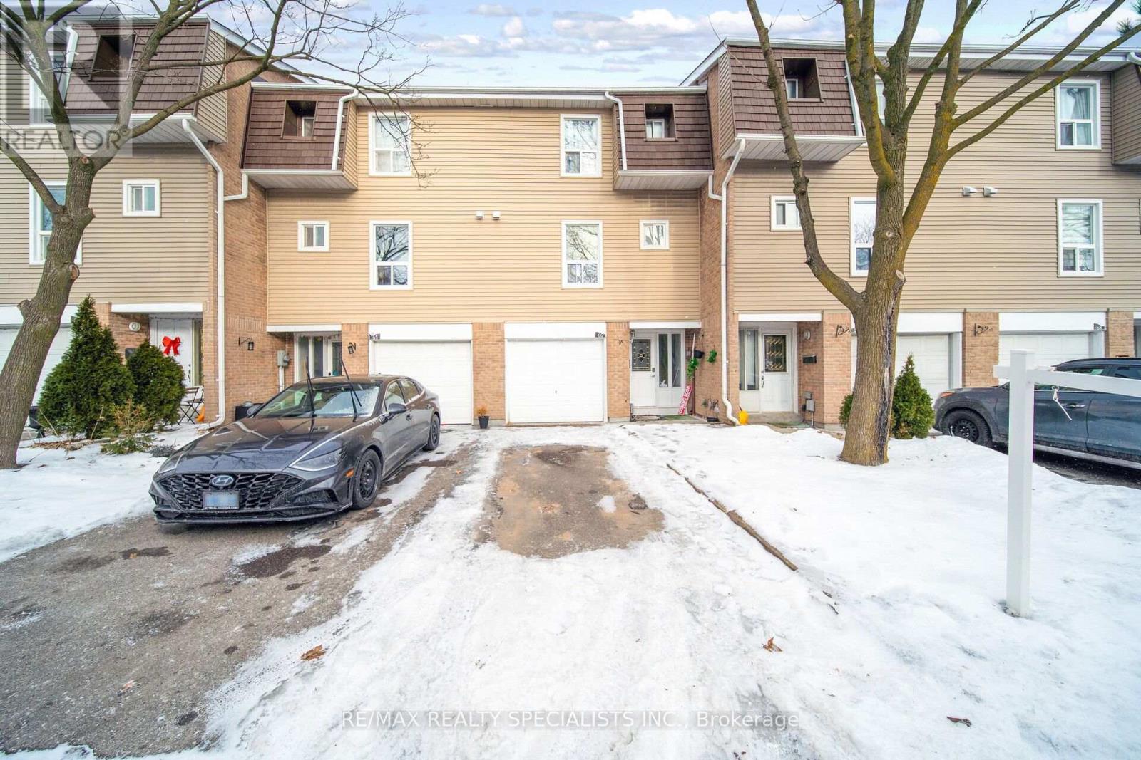66 Enmount Drive Brampton Ontario Canada Sale residential Rick Ohri RE/MAX Realty Specialists Inc., Brokerage *