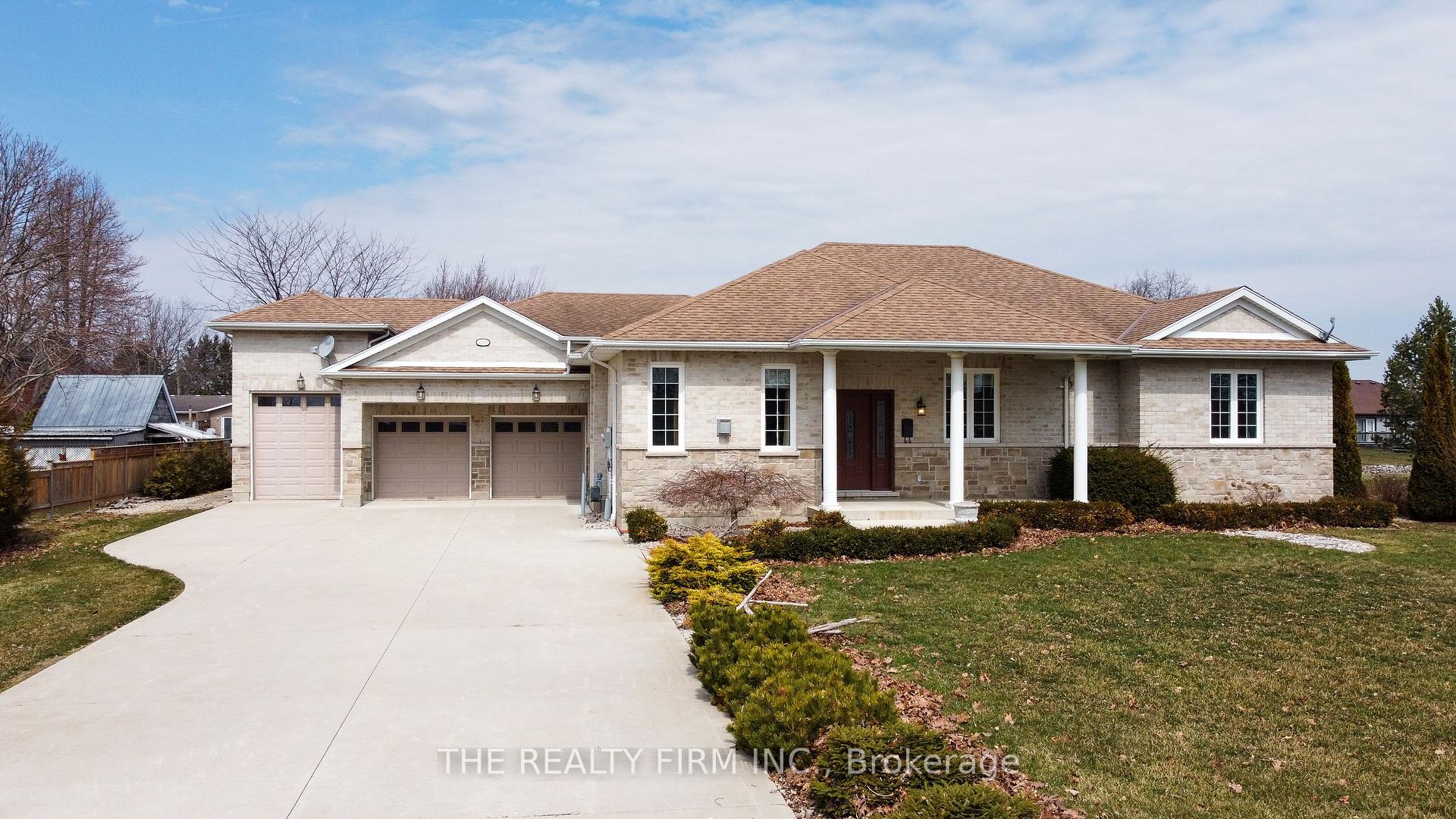 11507 Lagonda Way Chatham-Kent Ontario Canada Sale residential Christine Siemens The Realty Firm Inc., Brokerage*