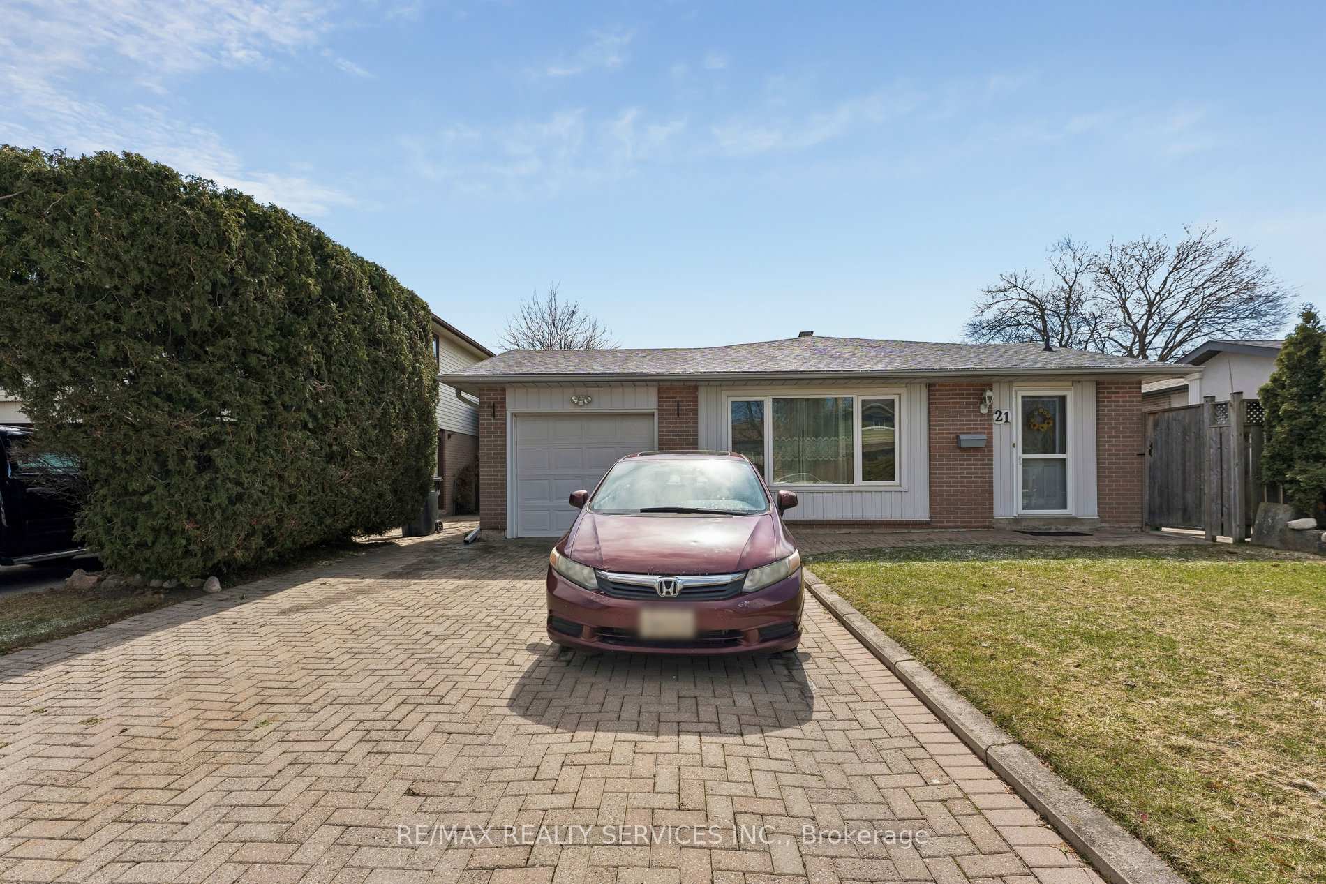 21 Willis Drive Brampton Ontario Canada Sale residential Rich Copley RE/MAX Realty Services Inc., Brokerage*