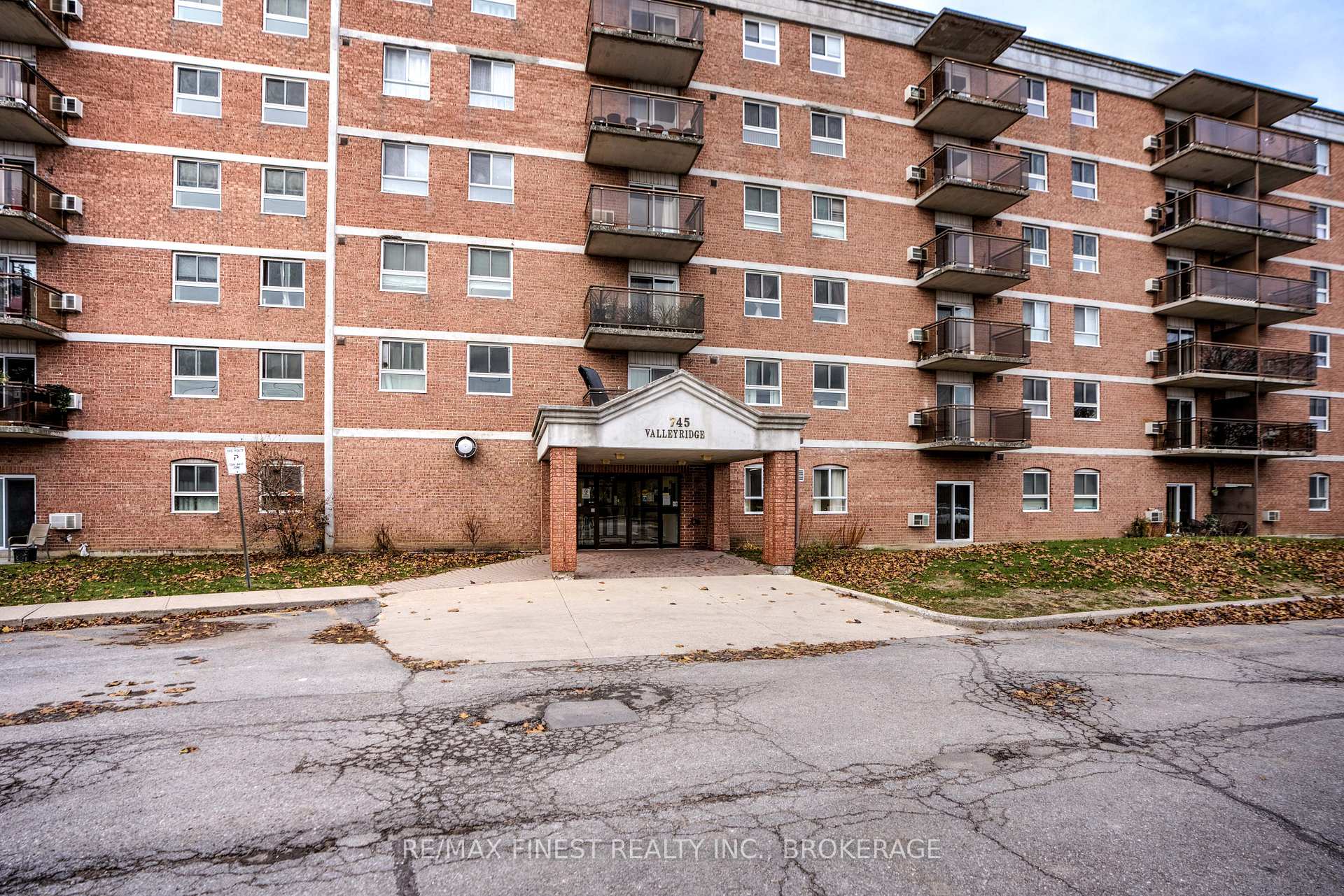 608 - 745 Davis Drive Kingston Ontario Canada Sale residential Team Tallen Royal LePage Proalliance Realty, Brokerage