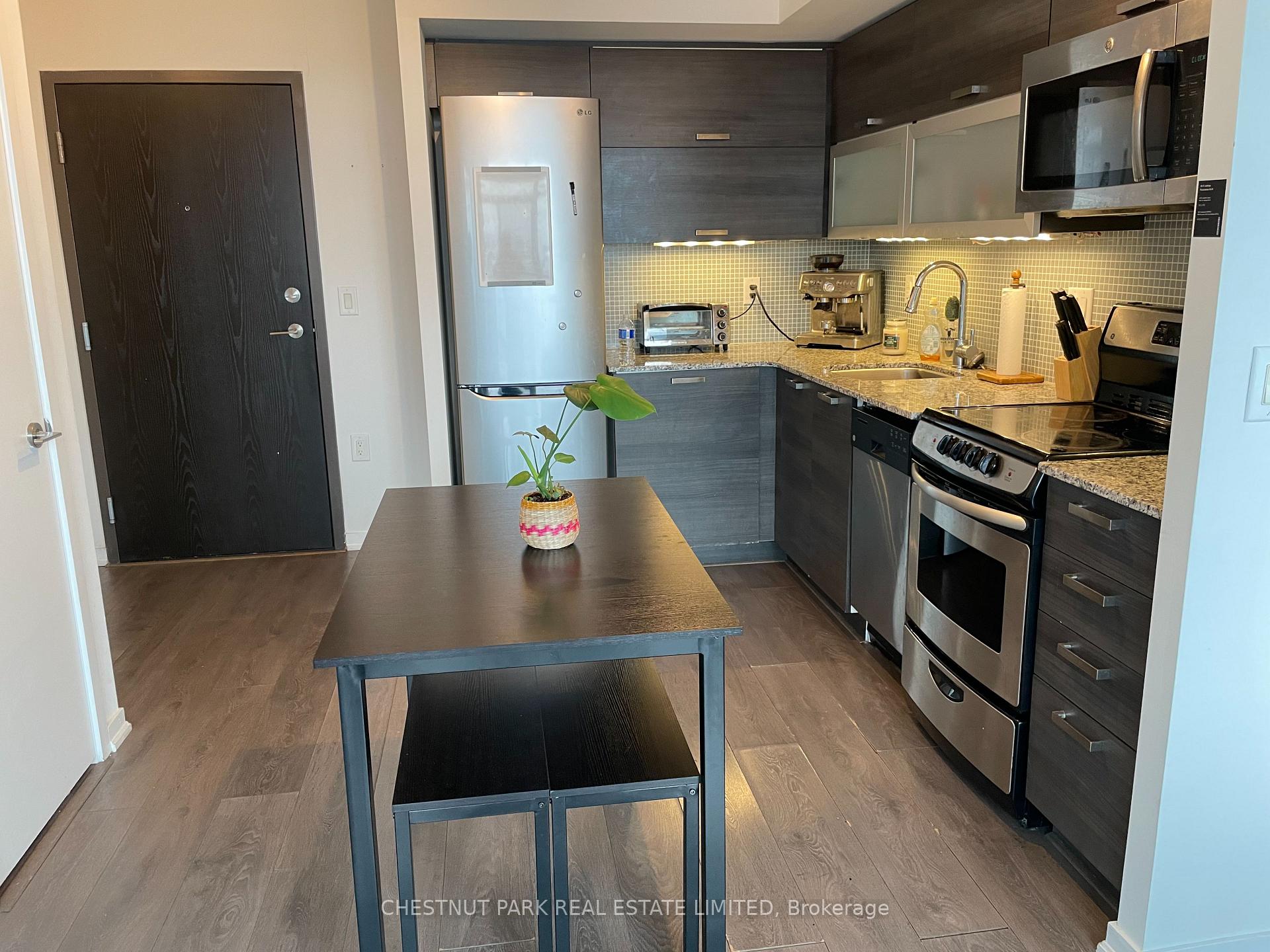 2 Bedroom Apartment/Flat's Image 4